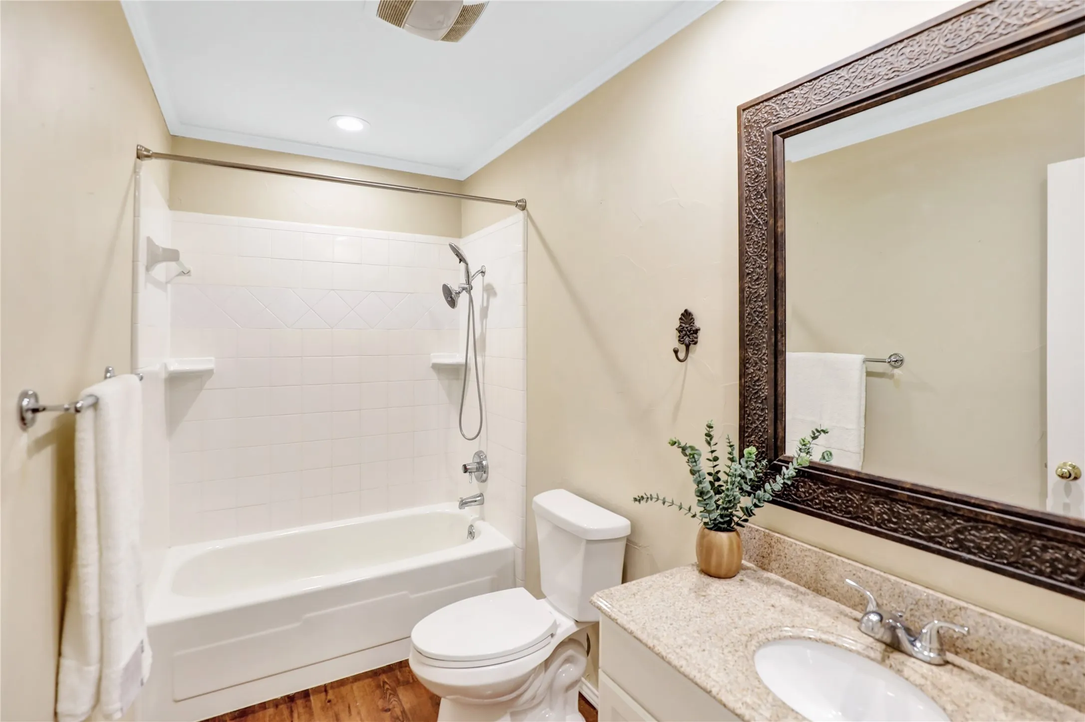 Single Family Residence For Sale in Collin County , 1113 Mossvine Drive, Plano, Texas 75023, 4 Bedroom, 2 Bathroom, 2 Garage spaces, 2,262 Sqft, built in 1974, mls#21271769, Real Estate Agent in Plano, Homes For Sale in Collin county, Homes For Sale in Plano, Realtor in Plano Texas, Real Estate Brokerage Independent Realty Texas, Luminita Cordes Realtor