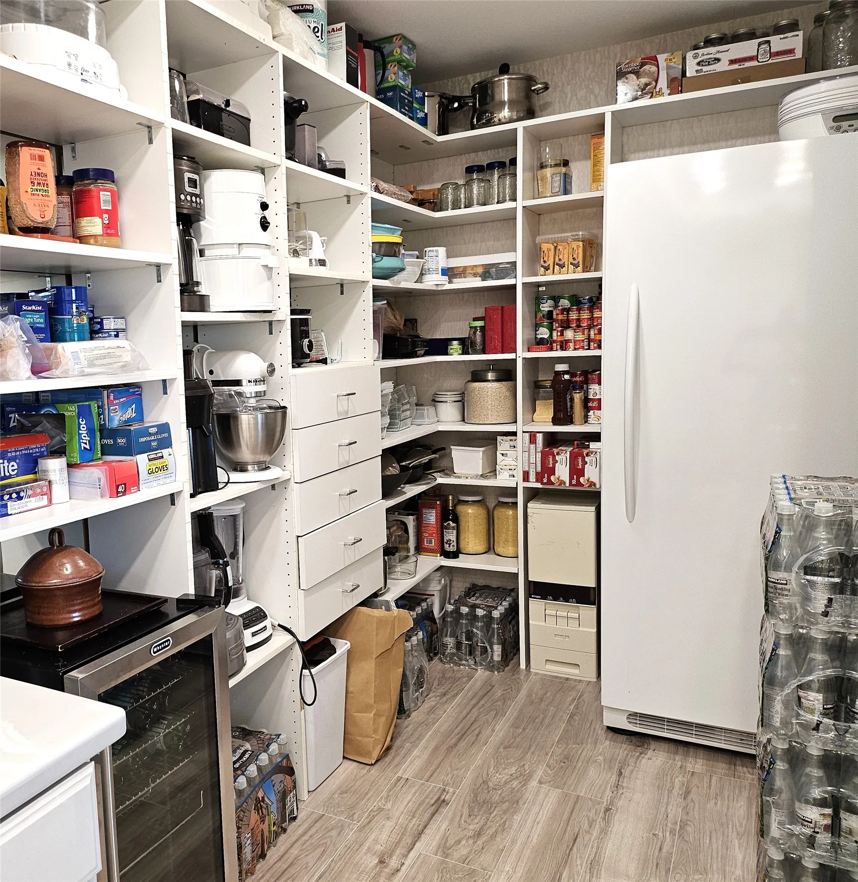 Condominium For Sale in Dallas County , 6335 W Northwest Highway 711, Dallas, Texas 75225, 3 Bedroom, 4 Bathroom, 2 Garage spaces, 2,353 Sqft, built in 1966, mls#21273249, Real Estate Agent in Dallas, Homes For Sale in Dallas county, Homes For Sale in Dallas, Realtor in Dallas Texas, Real Estate Brokerage Independent Realty Texas, Luminita Cordes Realtor