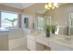Single Family Residence For Rent in Dallas County , 907 Canal, Irving, Texas 75063, 3 Bedrooms, 3 Bathrooms, 2 Garage spaces, 1,763 Sqft, built in 1989, Price $2,500, mls#21272863, Real Estate Agent in Irving, Homes For Rent in Dallas county, Homes For Rent in Irving, Realtor in Irving Texas, Real Estate Brokerage Independent Realty Texas, Luminita Cordes Realtor