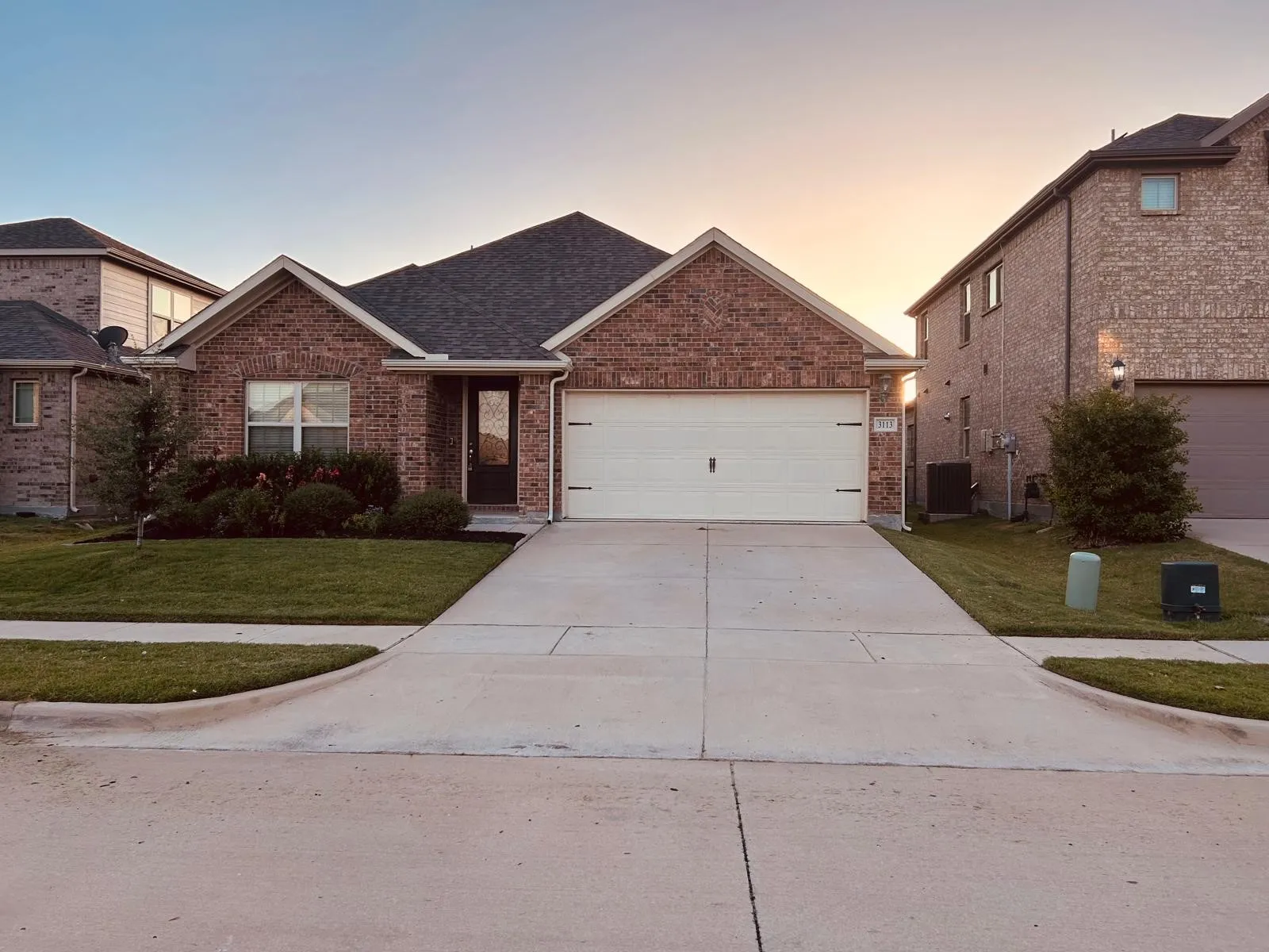 Single Family Residence For Rent in Denton County , 3113 Stallion Trail Way, Aubrey, Texas 76227, 4 Bedroom, 2 Bathroom, 2 Garage spaces, 2,155 Sqft, built in 2020, mls#21273098, Real Estate Agent in Aubrey, Homes For Rent in Denton county, Homes For Rent in Aubrey, Realtor in Aubrey Texas, Real Estate Brokerage Independent Realty Texas, Luminita Cordes Realtor