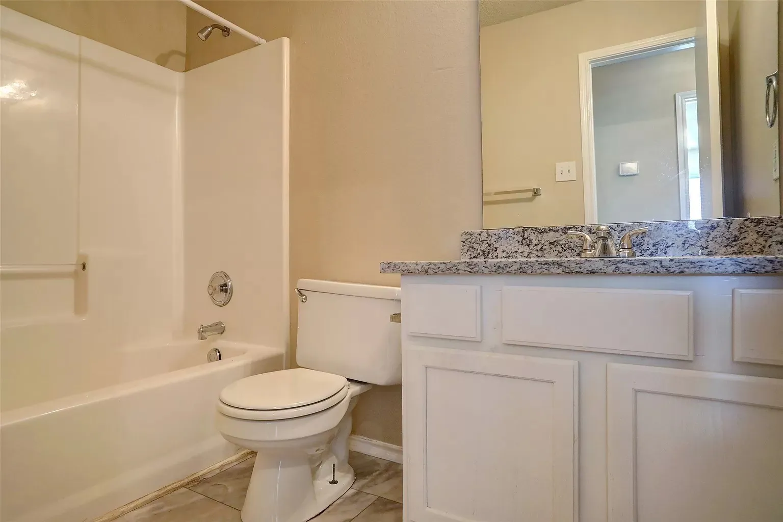 Single Family Residence For Rent in Collin County , 9929 George Washington Drive, Mc Kinney, Texas 75072, 3 Bedroom, 2 Bathroom, 2 Garage spaces, 1,700 Sqft, built in 2004, mls#21273264, Real Estate Agent in Mc Kinney, Homes For Rent in Collin county, Homes For Rent in Mc Kinney, Realtor in Mc Kinney Texas, Real Estate Brokerage Independent Realty Texas, Luminita Cordes Realtor