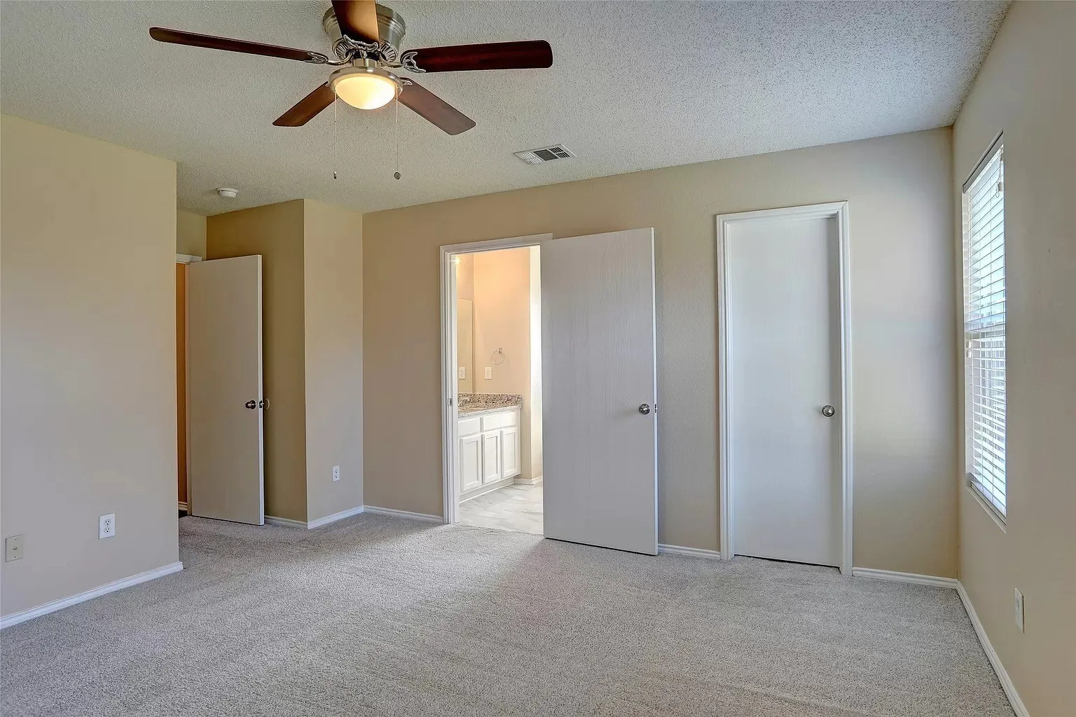 Single Family Residence For Rent in Collin County , 9929 George Washington Drive, Mc Kinney, Texas 75072, 3 Bedroom, 2 Bathroom, 2 Garage spaces, 1,700 Sqft, built in 2004, mls#21273264, Real Estate Agent in Mc Kinney, Homes For Rent in Collin county, Homes For Rent in Mc Kinney, Realtor in Mc Kinney Texas, Real Estate Brokerage Independent Realty Texas, Luminita Cordes Realtor