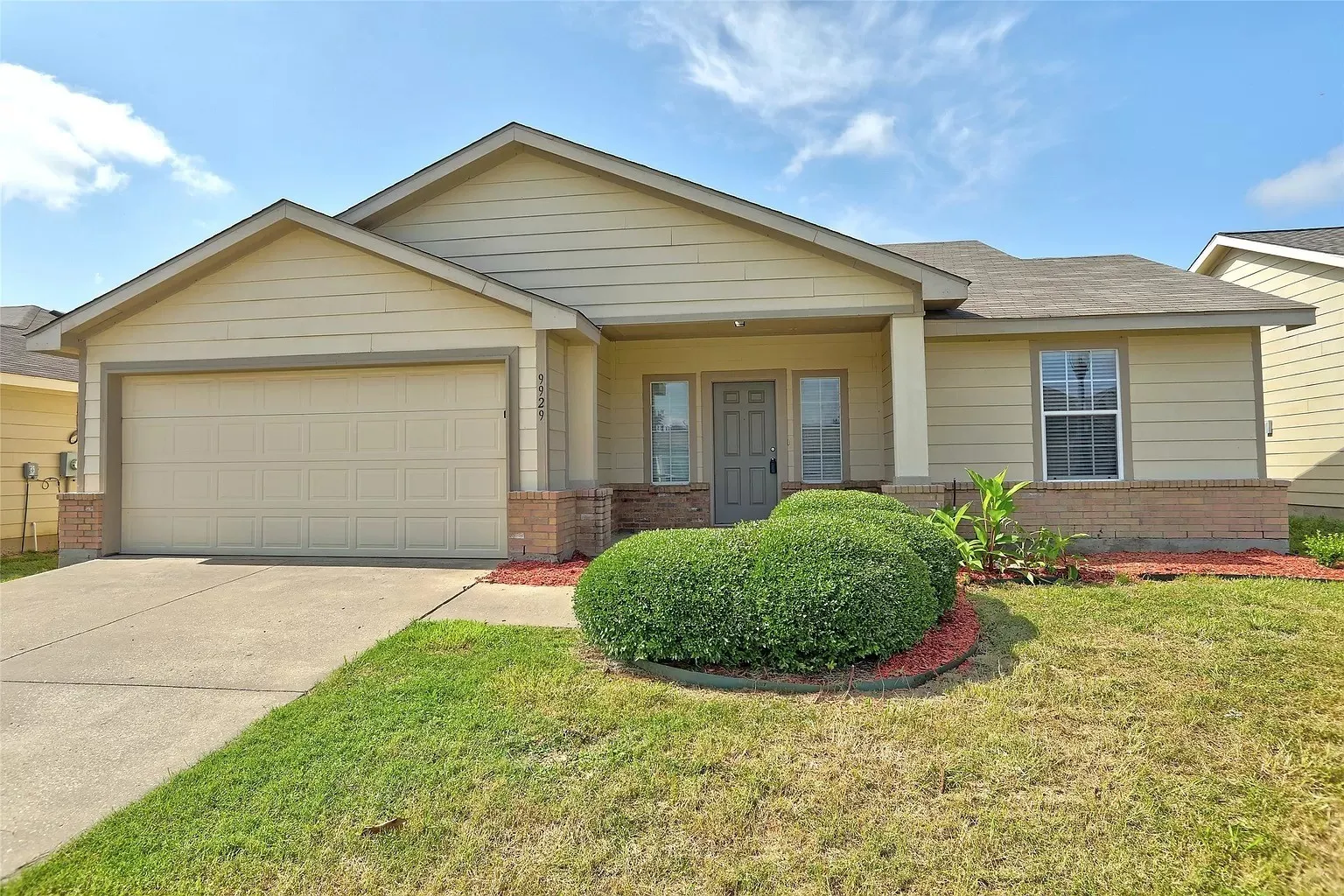 Single Family Residence For Rent in Collin County , 9929 George Washington Drive, Mc Kinney, Texas 75072, 3 Bedroom, 2 Bathroom, 2 Garage spaces, 1,700 Sqft, built in 2004, mls#21273264, Real Estate Agent in Mc Kinney, Homes For Rent in Collin county, Homes For Rent in Mc Kinney, Realtor in Mc Kinney Texas, Real Estate Brokerage Independent Realty Texas, Luminita Cordes Realtor