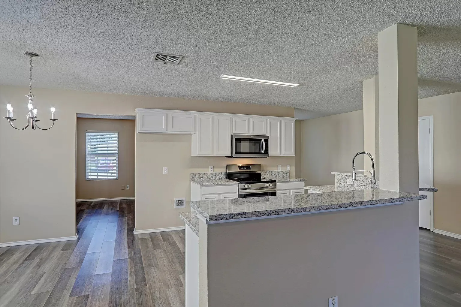 Single Family Residence For Rent in Collin County , 9929 George Washington Drive, Mc Kinney, Texas 75072, 3 Bedroom, 2 Bathroom, 2 Garage spaces, 1,700 Sqft, built in 2004, mls#21273264, Real Estate Agent in Mc Kinney, Homes For Rent in Collin county, Homes For Rent in Mc Kinney, Realtor in Mc Kinney Texas, Real Estate Brokerage Independent Realty Texas, Luminita Cordes Realtor