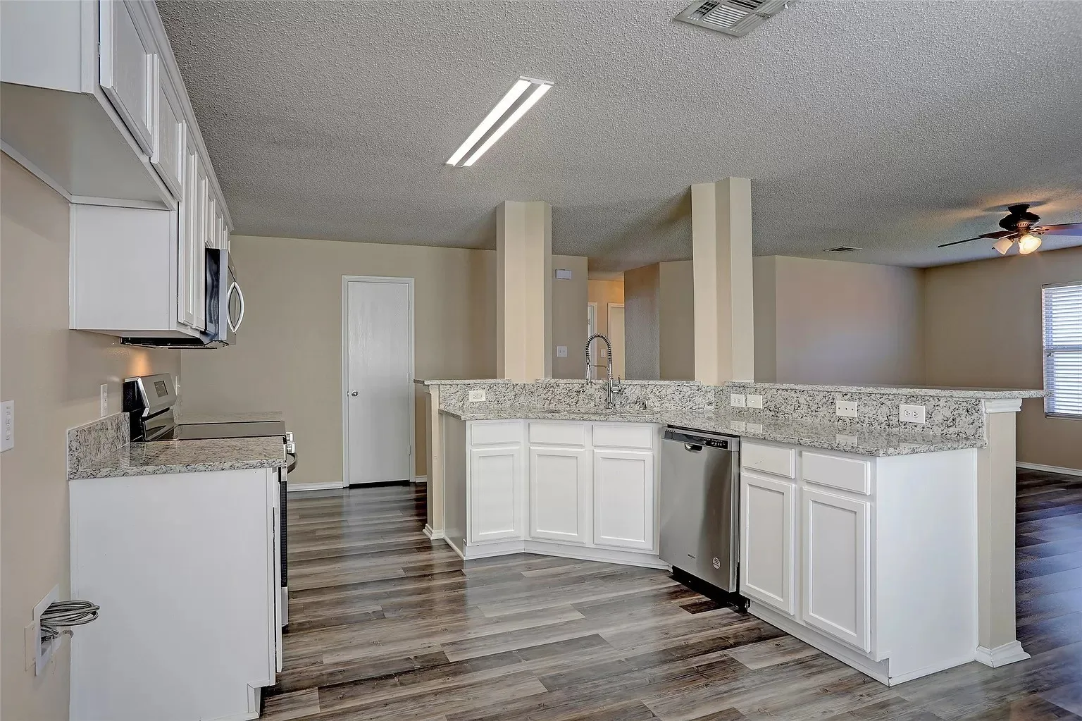 Single Family Residence For Rent in Collin County , 9929 George Washington Drive, Mc Kinney, Texas 75072, 3 Bedroom, 2 Bathroom, 2 Garage spaces, 1,700 Sqft, built in 2004, mls#21273264, Real Estate Agent in Mc Kinney, Homes For Rent in Collin county, Homes For Rent in Mc Kinney, Realtor in Mc Kinney Texas, Real Estate Brokerage Independent Realty Texas, Luminita Cordes Realtor