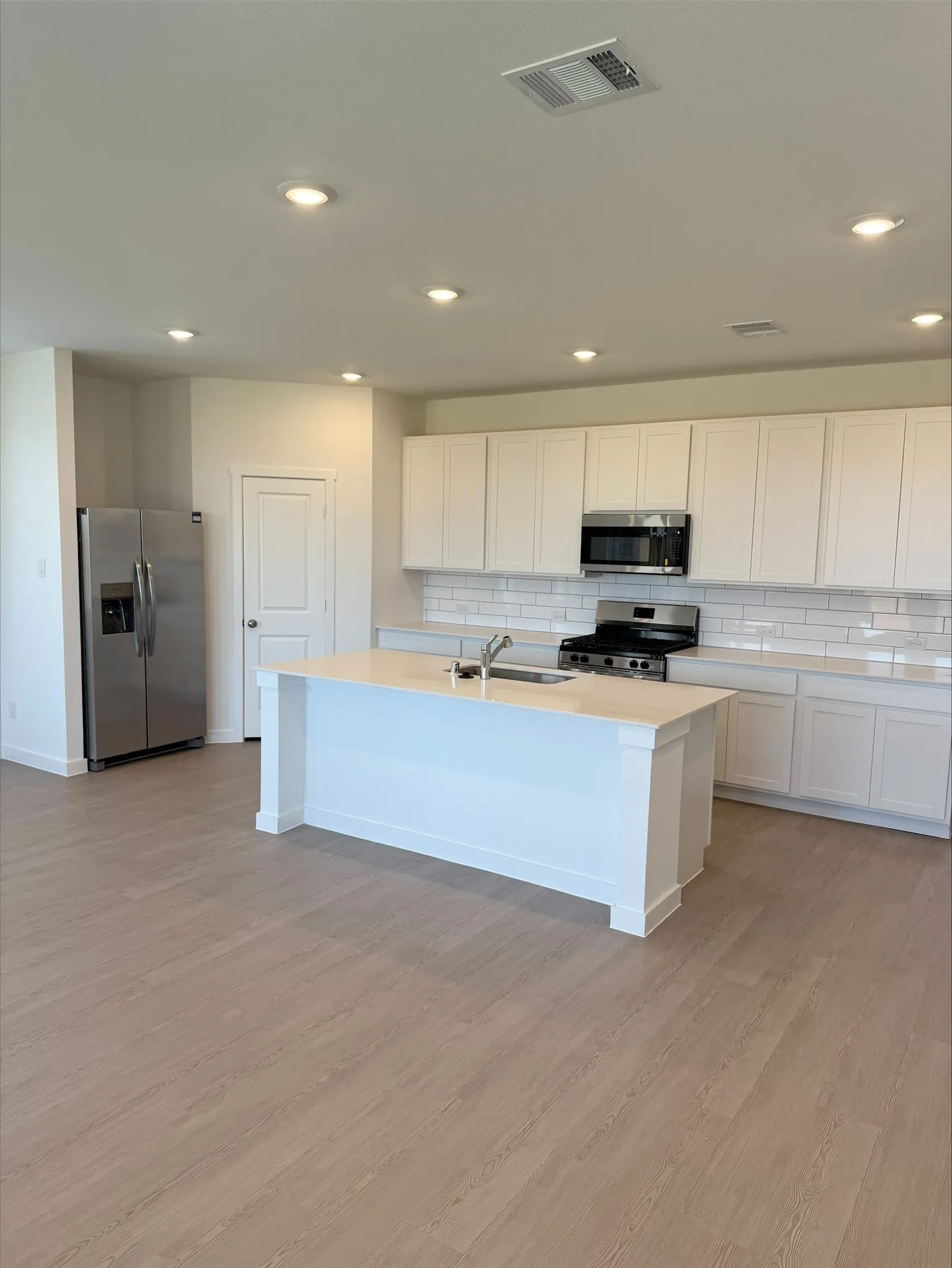 Single Family Residence For Sale in Collin County , 2209 Medina Road, Celina, Texas 75009, 3 Bedroom, 2 Bathroom, 2 Garage spaces, 1,822 Sqft, built in 2026, mls#21273266, Real Estate Agent in Celina, Homes For Sale in Collin county, Homes For Sale in Celina, Realtor in Celina Texas, Real Estate Brokerage Independent Realty Texas, Luminita Cordes Realtor