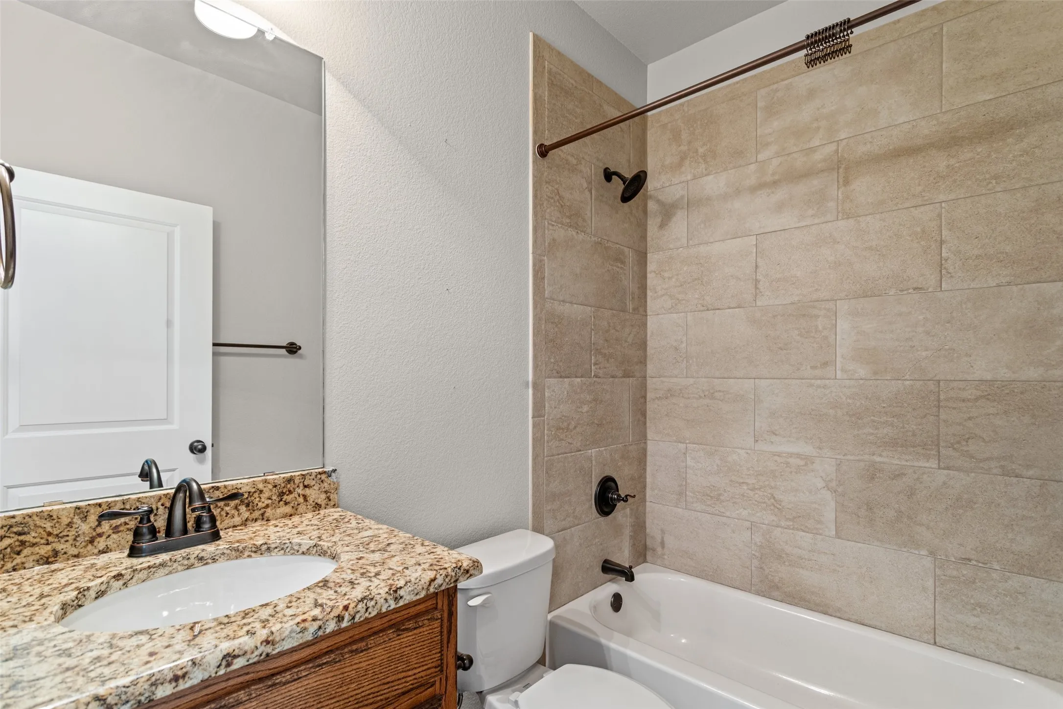 Townhouse For Sale in Parker County , 101 Legacy Boulevard, Weatherford, Texas 76085, 2 Bedroom, 2 Bathroom, 2 Garage spaces, 1,254 Sqft, built in 2017, mls#21273281, Real Estate Agent in Weatherford, Homes For Sale in Parker county, Homes For Sale in Weatherford, Realtor in Weatherford Texas, Real Estate Brokerage Independent Realty Texas, Luminita Cordes Realtor