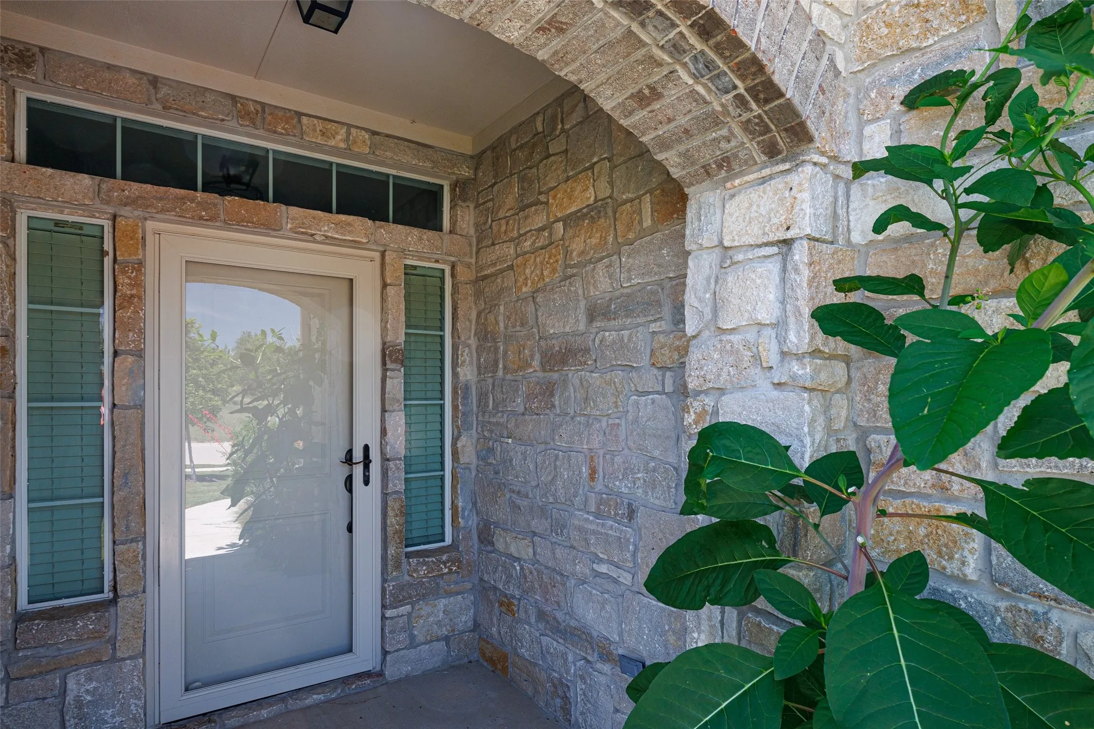 Townhouse For Sale in Parker County , 101 Legacy Boulevard, Weatherford, Texas 76085, 2 Bedroom, 2 Bathroom, 2 Garage spaces, 1,254 Sqft, built in 2017, mls#21273281, Real Estate Agent in Weatherford, Homes For Sale in Parker county, Homes For Sale in Weatherford, Realtor in Weatherford Texas, Real Estate Brokerage Independent Realty Texas, Luminita Cordes Realtor