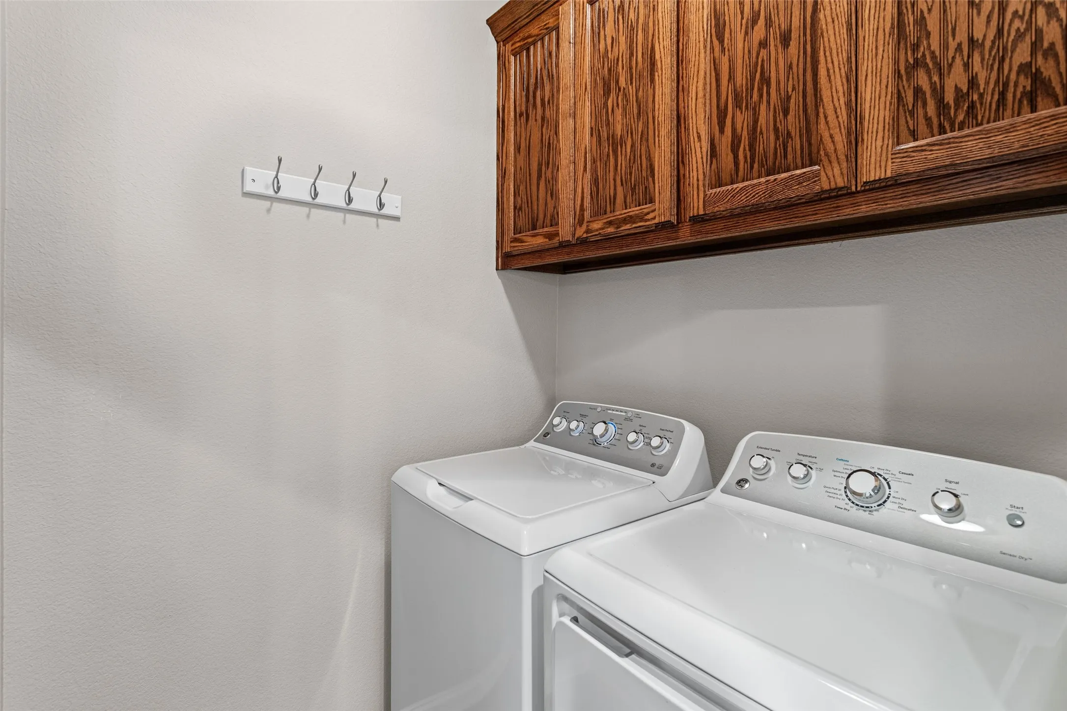 Townhouse For Sale in Parker County , 101 Legacy Boulevard, Weatherford, Texas 76085, 2 Bedroom, 2 Bathroom, 2 Garage spaces, 1,254 Sqft, built in 2017, mls#21273281, Real Estate Agent in Weatherford, Homes For Sale in Parker county, Homes For Sale in Weatherford, Realtor in Weatherford Texas, Real Estate Brokerage Independent Realty Texas, Luminita Cordes Realtor