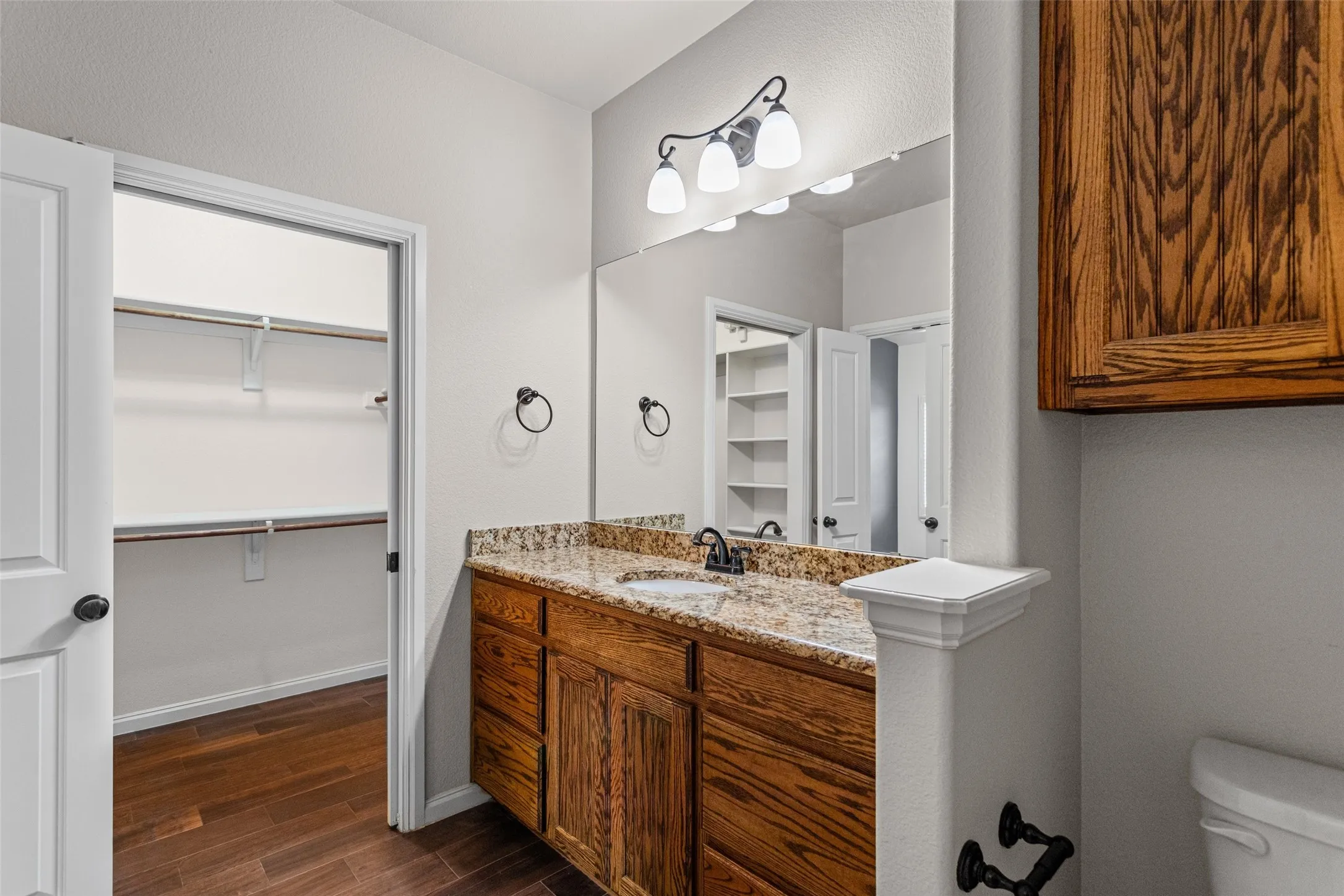 Townhouse For Sale in Parker County , 101 Legacy Boulevard, Weatherford, Texas 76085, 2 Bedroom, 2 Bathroom, 2 Garage spaces, 1,254 Sqft, built in 2017, mls#21273281, Real Estate Agent in Weatherford, Homes For Sale in Parker county, Homes For Sale in Weatherford, Realtor in Weatherford Texas, Real Estate Brokerage Independent Realty Texas, Luminita Cordes Realtor
