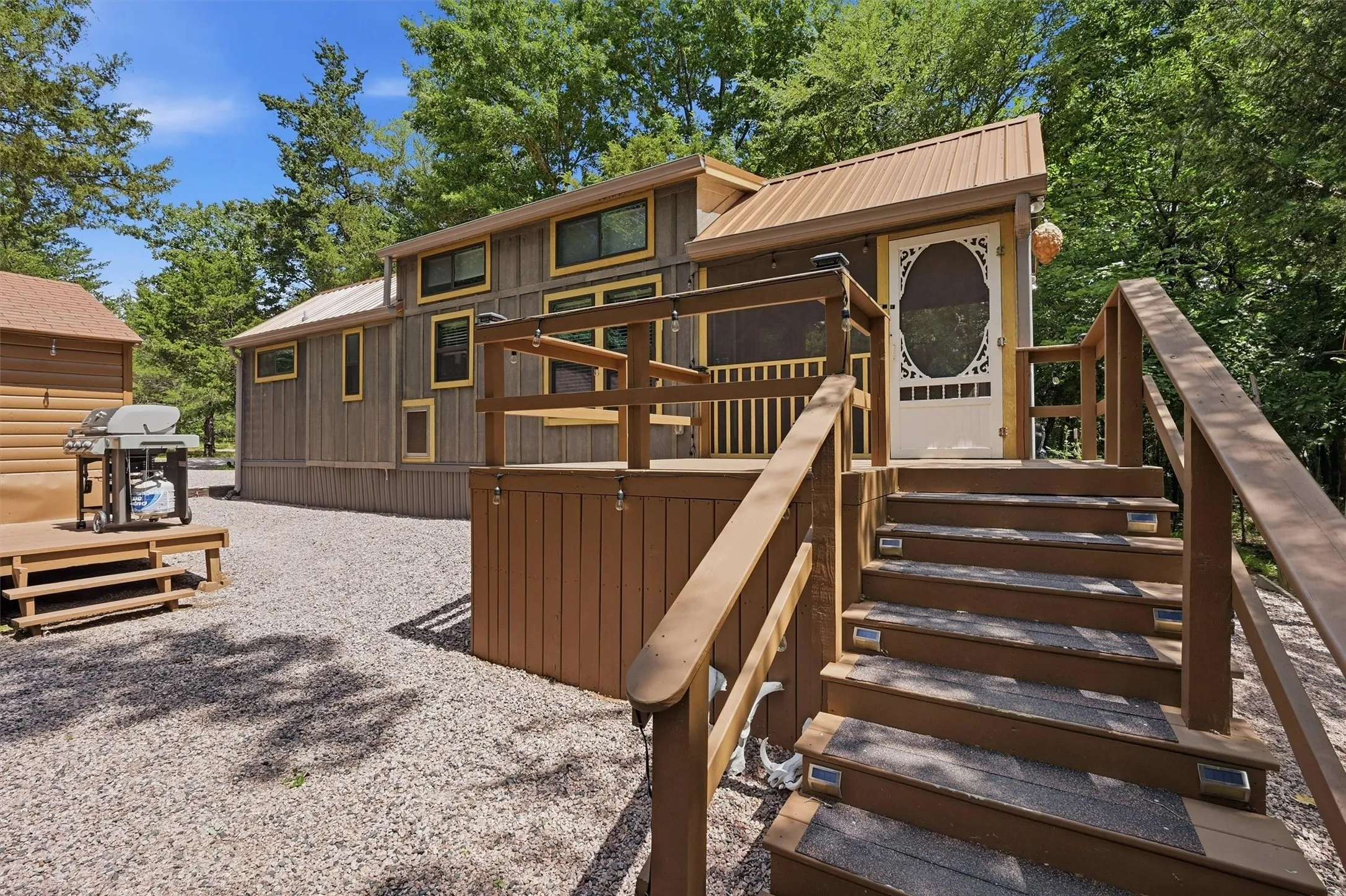 Single Family Residence For Sale in Grayson County , 3958 Ranch Road, Whitesboro, Texas 76273, 1 Bedroom, 1 Bathroom, Garage spaces, 408 Sqft, built in 2019, mls#21266843, Real Estate Agent in Whitesboro, Homes For Sale in Grayson county, Homes For Sale in Whitesboro, Realtor in Whitesboro Texas, Real Estate Brokerage Independent Realty Texas, Luminita Cordes Realtor