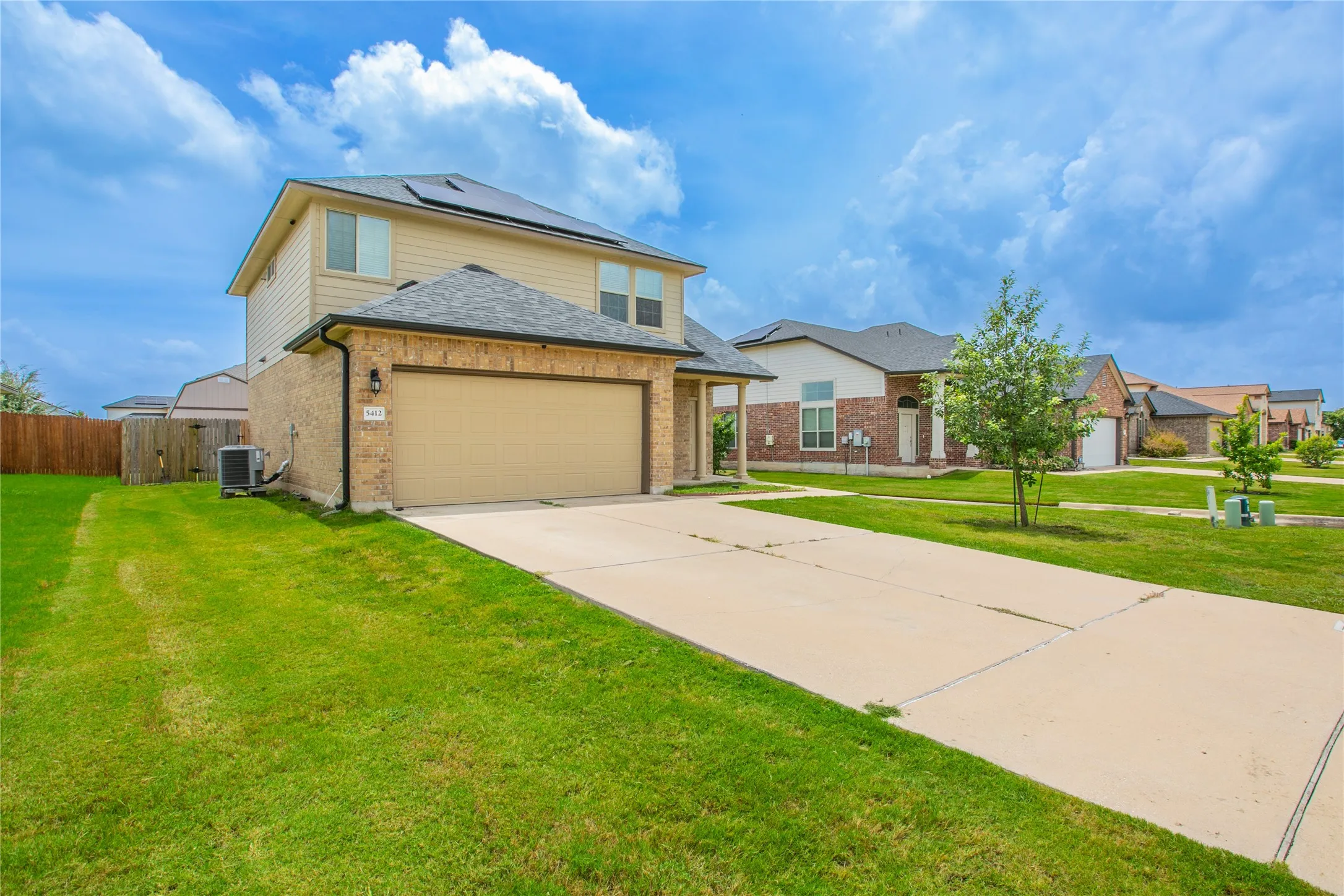 Single Family Residence For Sale in Mc Lennan County , 5412 TAMA Drive, Waco, Texas 76708, 4 Bedrooms, 3 Bathrooms, 2 Garage spaces, 1,922 Sqft, built in 2016, Price $287,900, mls#21273259, Real Estate Agent in Waco, Homes For Sale in Mc Lennan county, Homes For Sale in Waco, Realtor in Waco Texas, Real Estate Brokerage Independent Realty Texas, Luminita Cordes Realtor