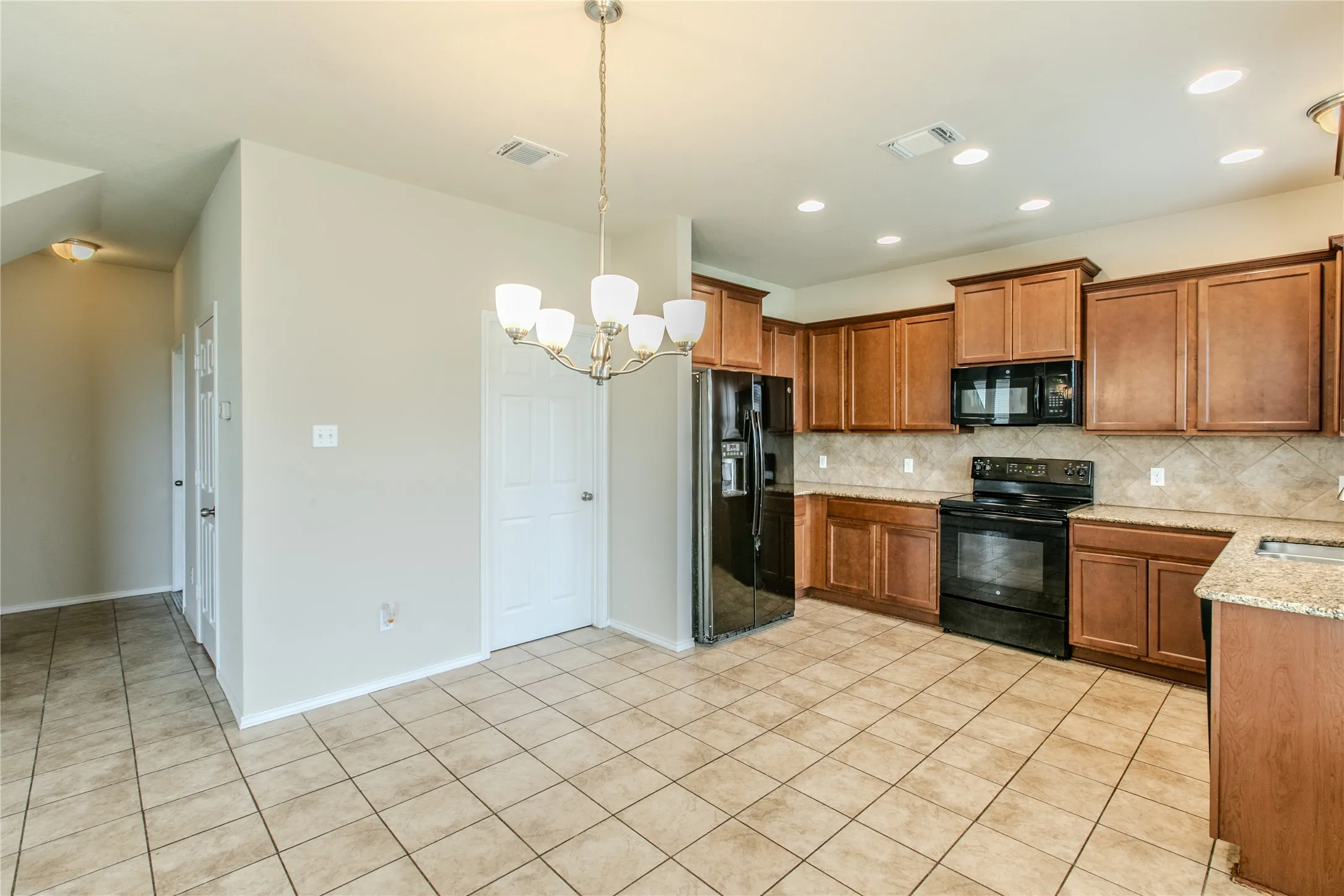 Single Family Residence For Sale in Mc Lennan County , 5412 TAMA Drive, Waco, Texas 76708, 4 Bedrooms, 3 Bathrooms, 2 Garage spaces, 1,922 Sqft, built in 2016, Price $287,900, mls#21273259, Real Estate Agent in Waco, Homes For Sale in Mc Lennan county, Homes For Sale in Waco, Realtor in Waco Texas, Real Estate Brokerage Independent Realty Texas, Luminita Cordes Realtor