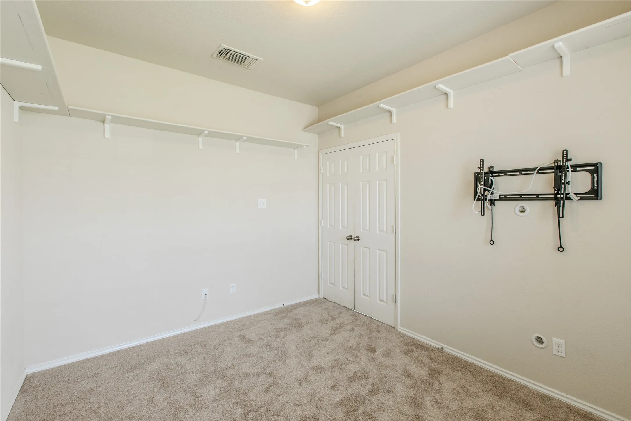 Single Family Residence For Sale in Mc Lennan County , 5412 TAMA Drive, Waco, Texas 76708, 4 Bedrooms, 3 Bathrooms, 2 Garage spaces, 1,922 Sqft, built in 2016, Price $287,900, mls#21273259, Real Estate Agent in Waco, Homes For Sale in Mc Lennan county, Homes For Sale in Waco, Realtor in Waco Texas, Real Estate Brokerage Independent Realty Texas, Luminita Cordes Realtor