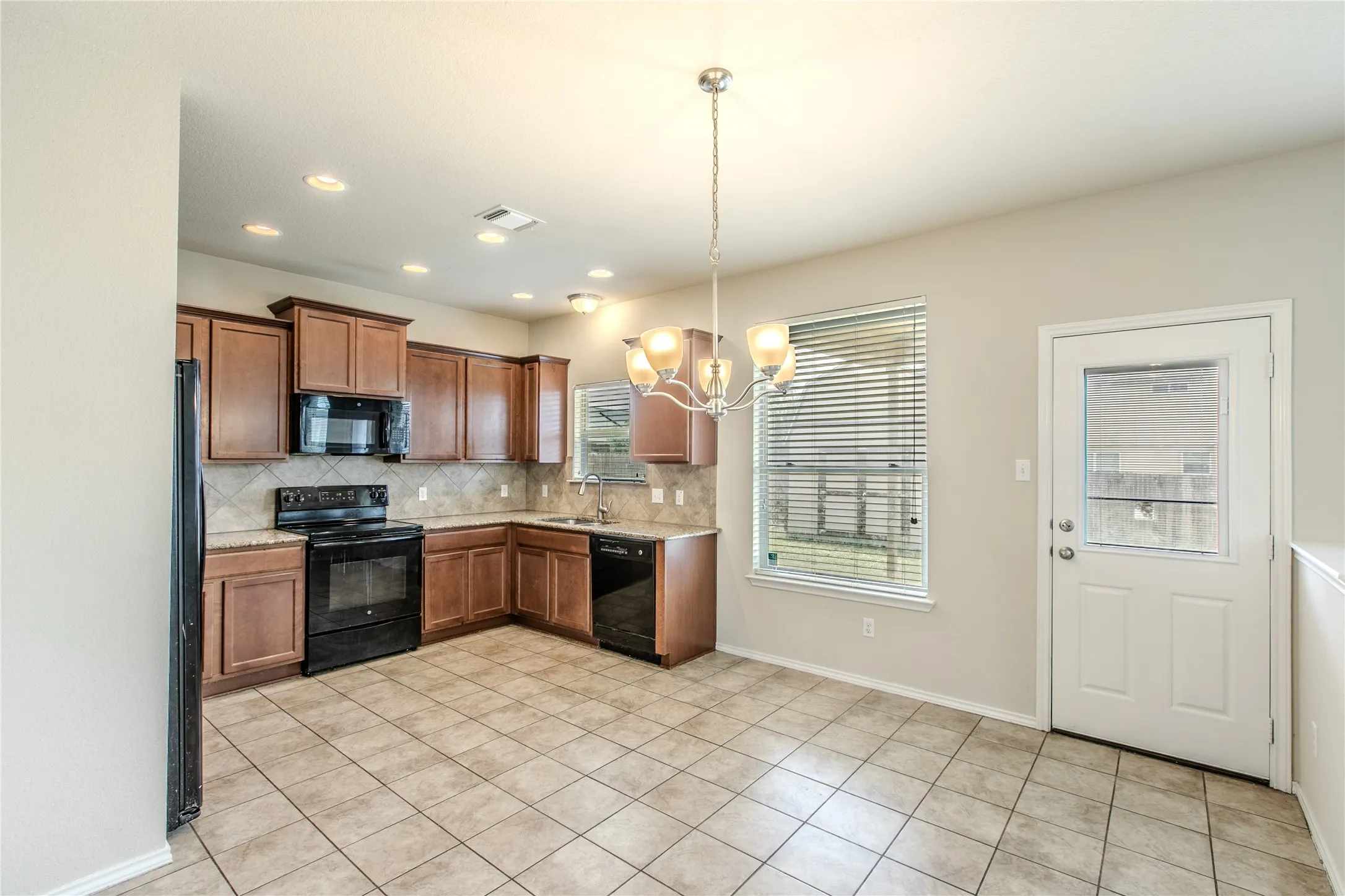 Single Family Residence For Sale in Mc Lennan County , 5412 TAMA Drive, Waco, Texas 76708, 4 Bedrooms, 3 Bathrooms, 2 Garage spaces, 1,922 Sqft, built in 2016, Price $287,900, mls#21273259, Real Estate Agent in Waco, Homes For Sale in Mc Lennan county, Homes For Sale in Waco, Realtor in Waco Texas, Real Estate Brokerage Independent Realty Texas, Luminita Cordes Realtor