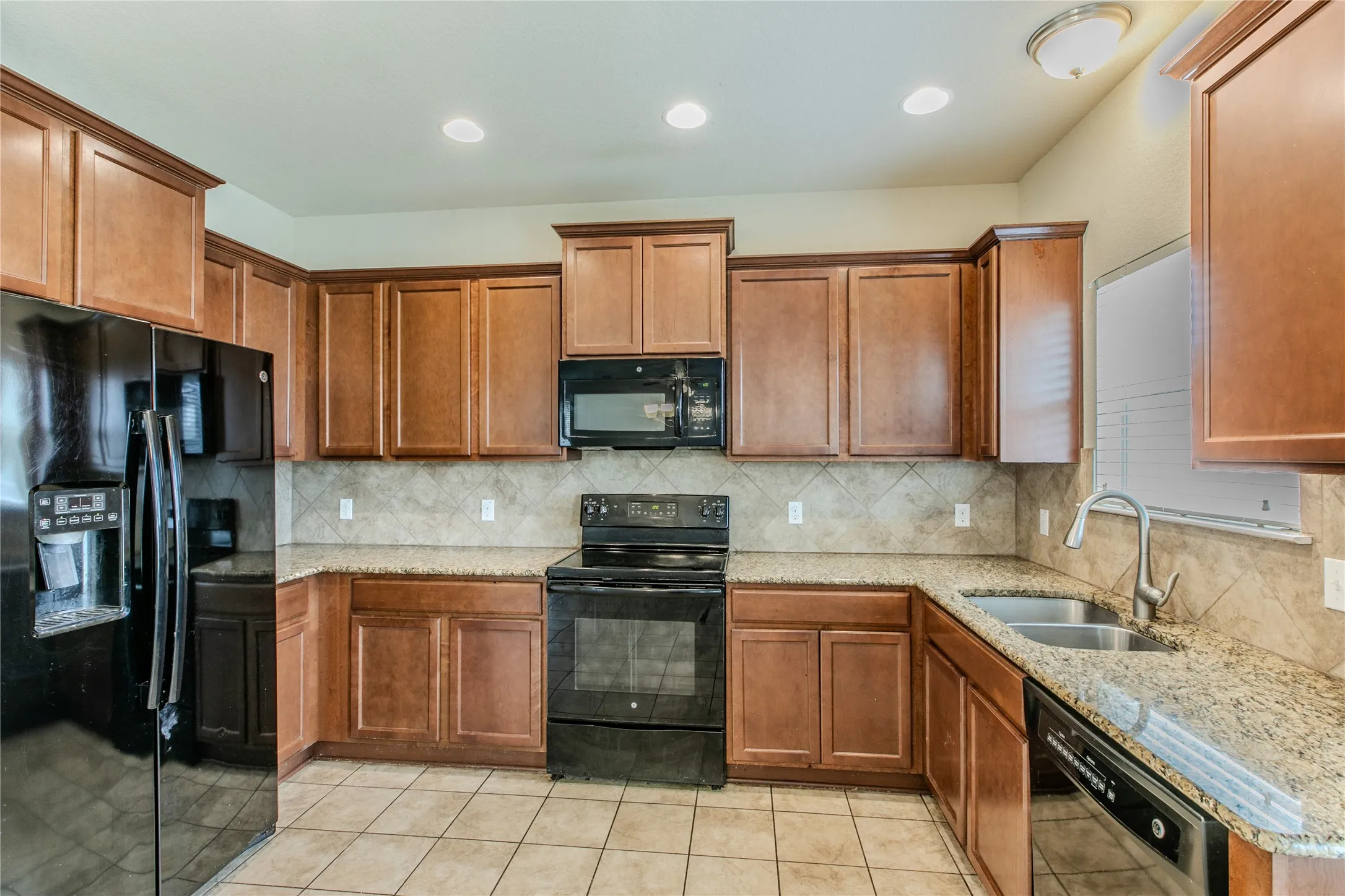 Single Family Residence For Sale in Mc Lennan County , 5412 TAMA Drive, Waco, Texas 76708, 4 Bedrooms, 3 Bathrooms, 2 Garage spaces, 1,922 Sqft, built in 2016, Price $287,900, mls#21273259, Real Estate Agent in Waco, Homes For Sale in Mc Lennan county, Homes For Sale in Waco, Realtor in Waco Texas, Real Estate Brokerage Independent Realty Texas, Luminita Cordes Realtor