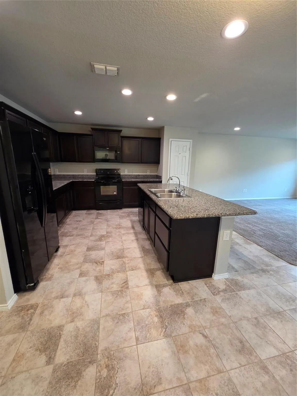 Single Family Residence For Rent in Tarrant County , 7504 Boat Wind Road, Fort Worth, Texas 76179, 3 Bedroom, 2 Bathroom, 2 Garage spaces, 1,924 Sqft, built in 2018, mls#21273300, Real Estate Agent in Fort Worth, Homes For Rent in Tarrant county, Homes For Rent in Fort Worth, Realtor in Fort Worth Texas, Real Estate Brokerage Independent Realty Texas, Luminita Cordes Realtor