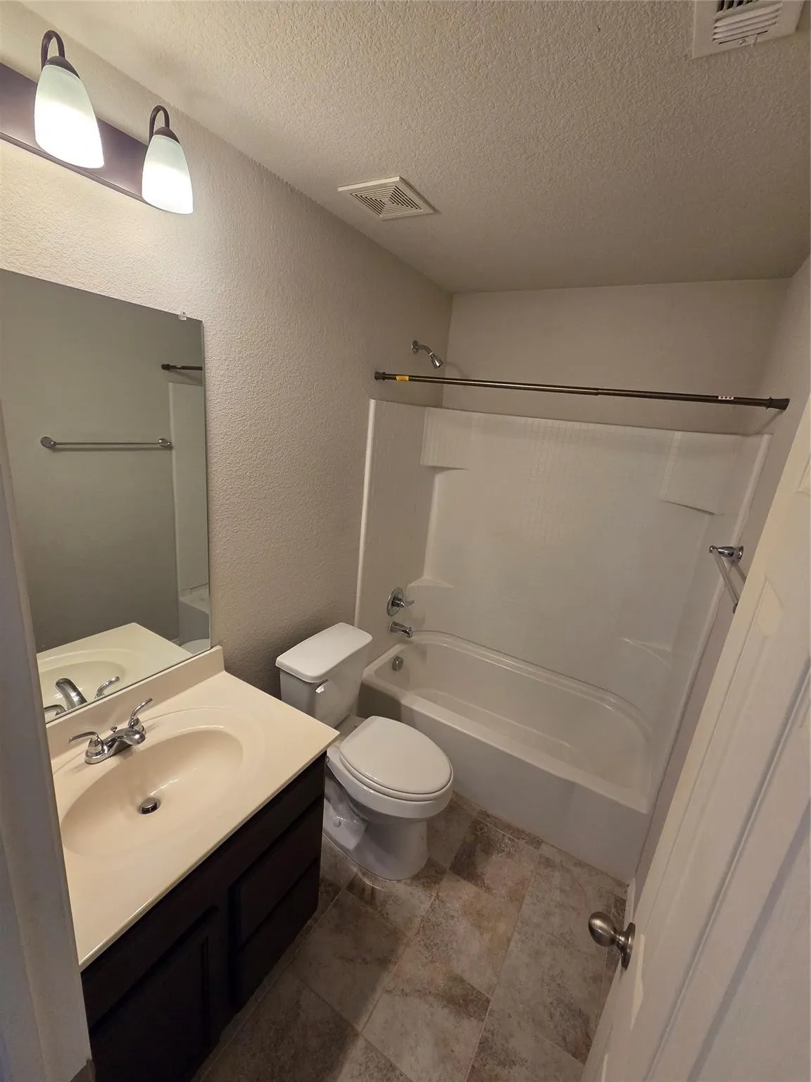 Single Family Residence For Rent in Tarrant County , 7504 Boat Wind Road, Fort Worth, Texas 76179, 3 Bedroom, 2 Bathroom, 2 Garage spaces, 1,924 Sqft, built in 2018, mls#21273300, Real Estate Agent in Fort Worth, Homes For Rent in Tarrant county, Homes For Rent in Fort Worth, Realtor in Fort Worth Texas, Real Estate Brokerage Independent Realty Texas, Luminita Cordes Realtor