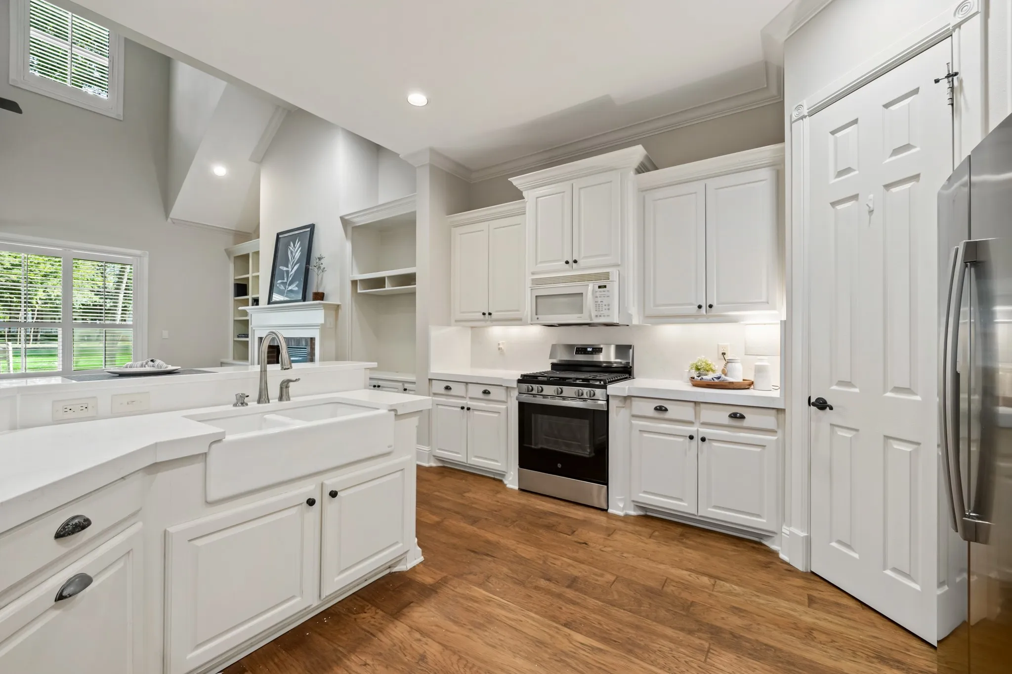 Single Family Residence For Sale in Rockwall County , 895 Ivy Lane, Rockwall, Texas 75087, 3 Bedroom, 3 Bathroom, 2 Garage spaces, 3,177 Sqft, built in 2007, mls#21273303, Real Estate Agent in Rockwall, Homes For Sale in Rockwall county, Homes For Sale in Rockwall, Realtor in Rockwall Texas, Real Estate Brokerage Independent Realty Texas, Luminita Cordes Realtor