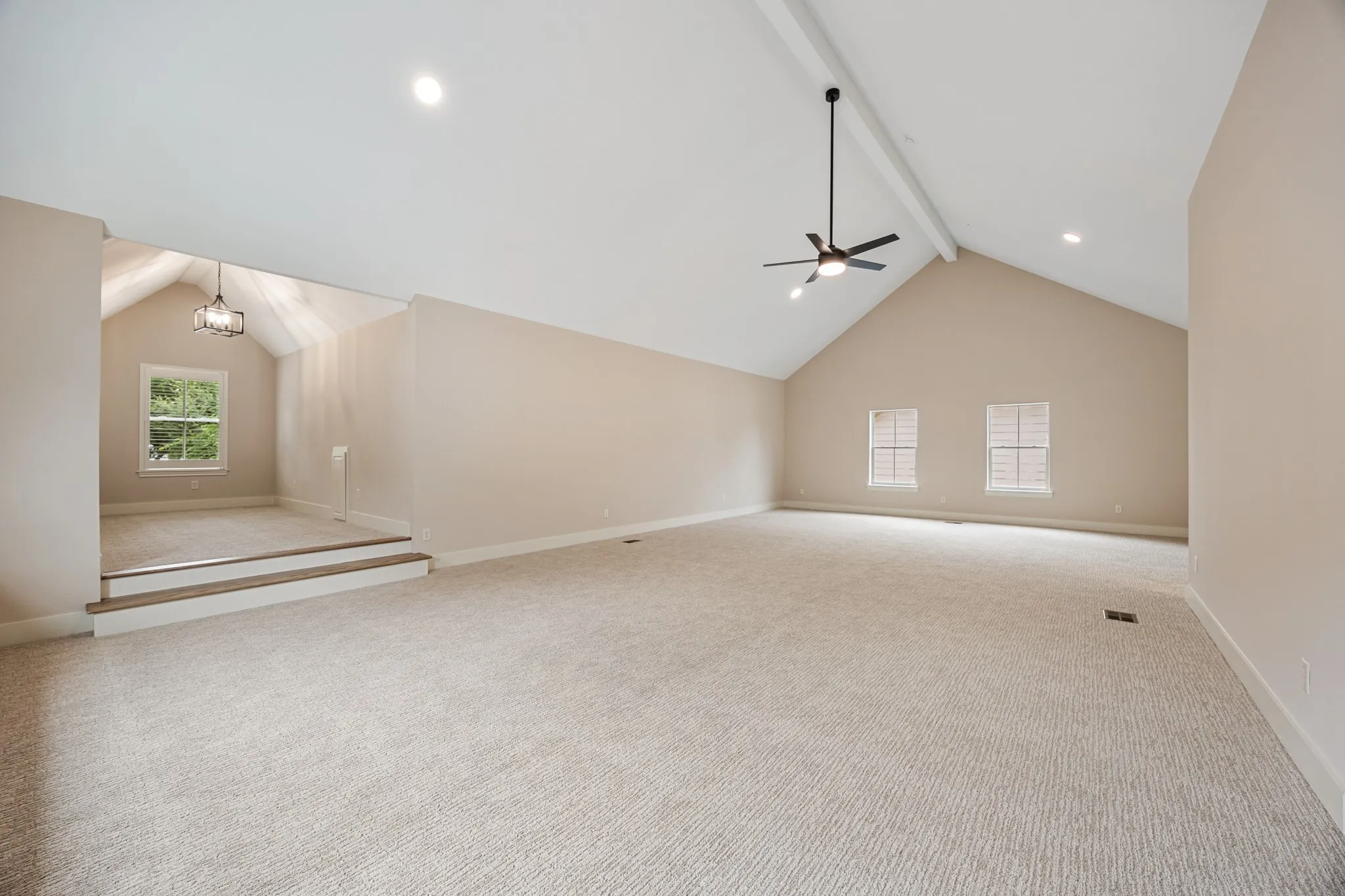 Single Family Residence For Sale in Rockwall County , 895 Ivy Lane, Rockwall, Texas 75087, 3 Bedroom, 3 Bathroom, 2 Garage spaces, 3,177 Sqft, built in 2007, mls#21273303, Real Estate Agent in Rockwall, Homes For Sale in Rockwall county, Homes For Sale in Rockwall, Realtor in Rockwall Texas, Real Estate Brokerage Independent Realty Texas, Luminita Cordes Realtor