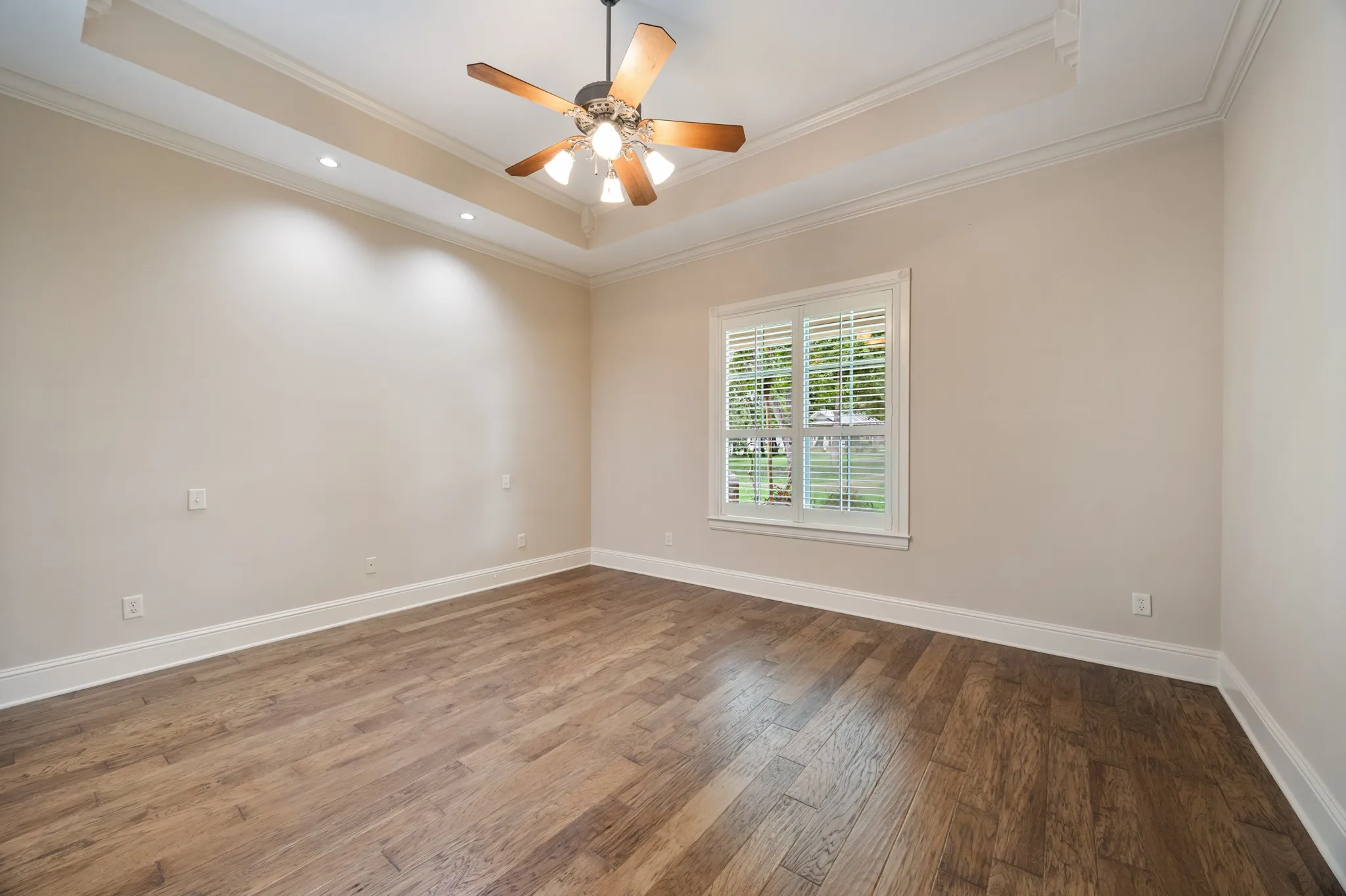 Single Family Residence For Sale in Rockwall County , 895 Ivy Lane, Rockwall, Texas 75087, 3 Bedroom, 3 Bathroom, 2 Garage spaces, 3,177 Sqft, built in 2007, mls#21273303, Real Estate Agent in Rockwall, Homes For Sale in Rockwall county, Homes For Sale in Rockwall, Realtor in Rockwall Texas, Real Estate Brokerage Independent Realty Texas, Luminita Cordes Realtor