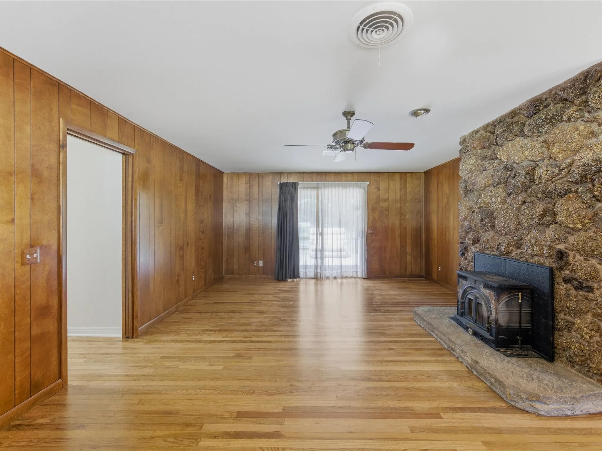 Single Family Residence For Sale in Montague County , 7642 Tx-175, Montague, Texas 76251, 3 Bedroom, 2 Bathroom, 2 Garage spaces, 1,507 Sqft, built in 0, mls#21271848, Real Estate Agent in Montague, Homes For Sale in Montague county, Homes For Sale in Montague, Realtor in Montague Texas, Real Estate Brokerage Independent Realty Texas, Luminita Cordes Realtor
