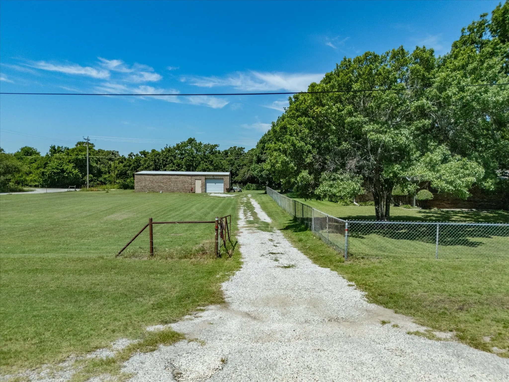 Single Family Residence For Sale in Montague County , 7642 Tx-175, Montague, Texas 76251, 3 Bedroom, 2 Bathroom, 2 Garage spaces, 1,507 Sqft, built in 0, mls#21271848, Real Estate Agent in Montague, Homes For Sale in Montague county, Homes For Sale in Montague, Realtor in Montague Texas, Real Estate Brokerage Independent Realty Texas, Luminita Cordes Realtor