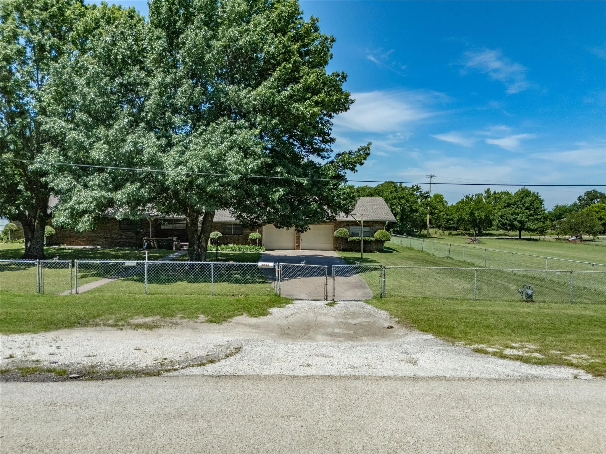 Single Family Residence For Sale in Montague County , 7642 Tx-175, Montague, Texas 76251, 3 Bedroom, 2 Bathroom, 2 Garage spaces, 1,507 Sqft, built in 0, mls#21271848, Real Estate Agent in Montague, Homes For Sale in Montague county, Homes For Sale in Montague, Realtor in Montague Texas, Real Estate Brokerage Independent Realty Texas, Luminita Cordes Realtor