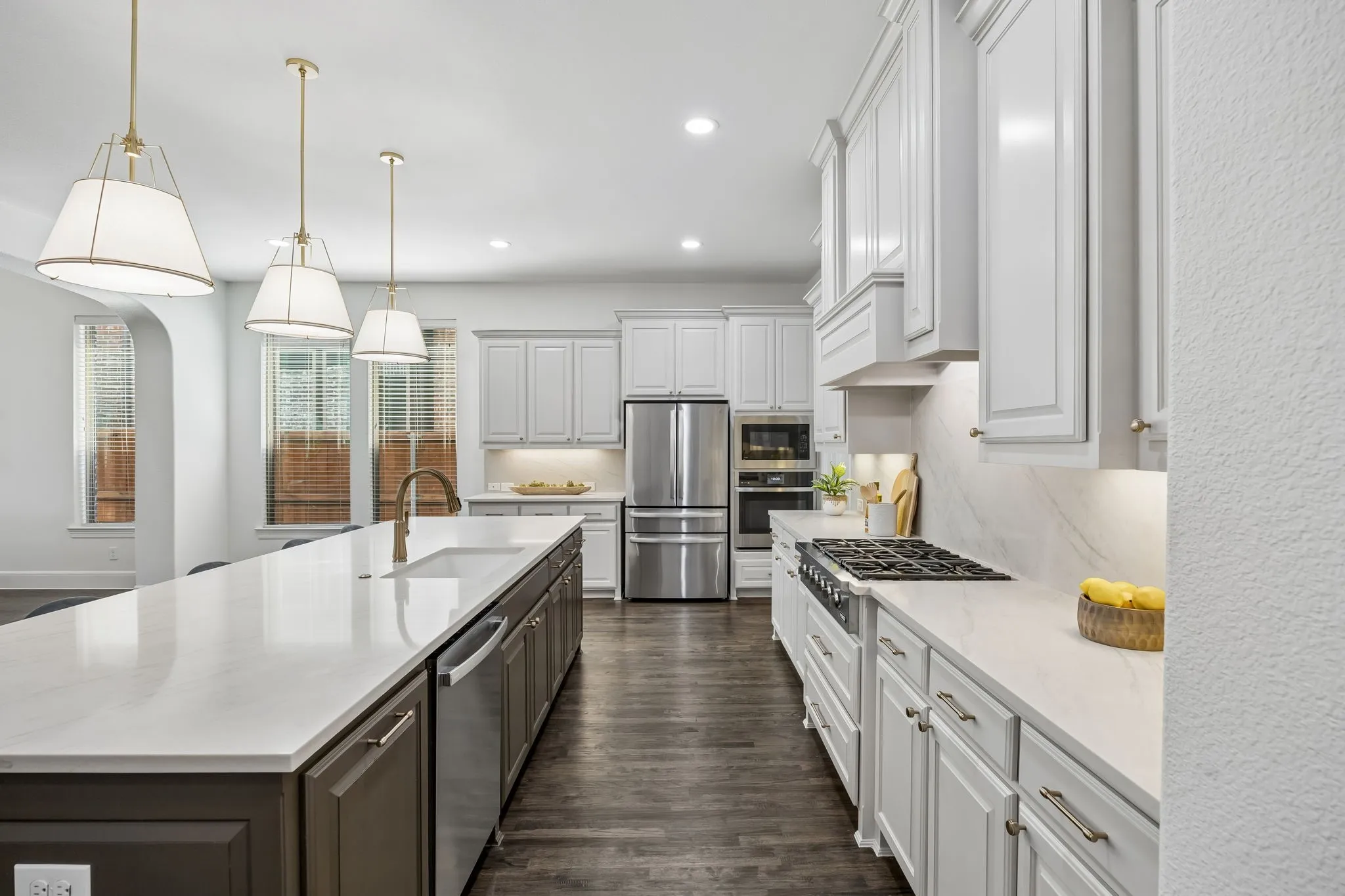 Single Family Residence For Sale in Tarrant County , 2601 Fairhill Lane, Flower Mound, Texas 75022, 4 Bedroom, 5 Bathroom, 3 Garage spaces, 4,100 Sqft, built in 2015, mls#21271557, Real Estate Agent in Flower Mound, Homes For Sale in Tarrant county, Homes For Sale in Flower Mound, Realtor in Flower Mound Texas, Real Estate Brokerage Independent Realty Texas, Luminita Cordes Realtor