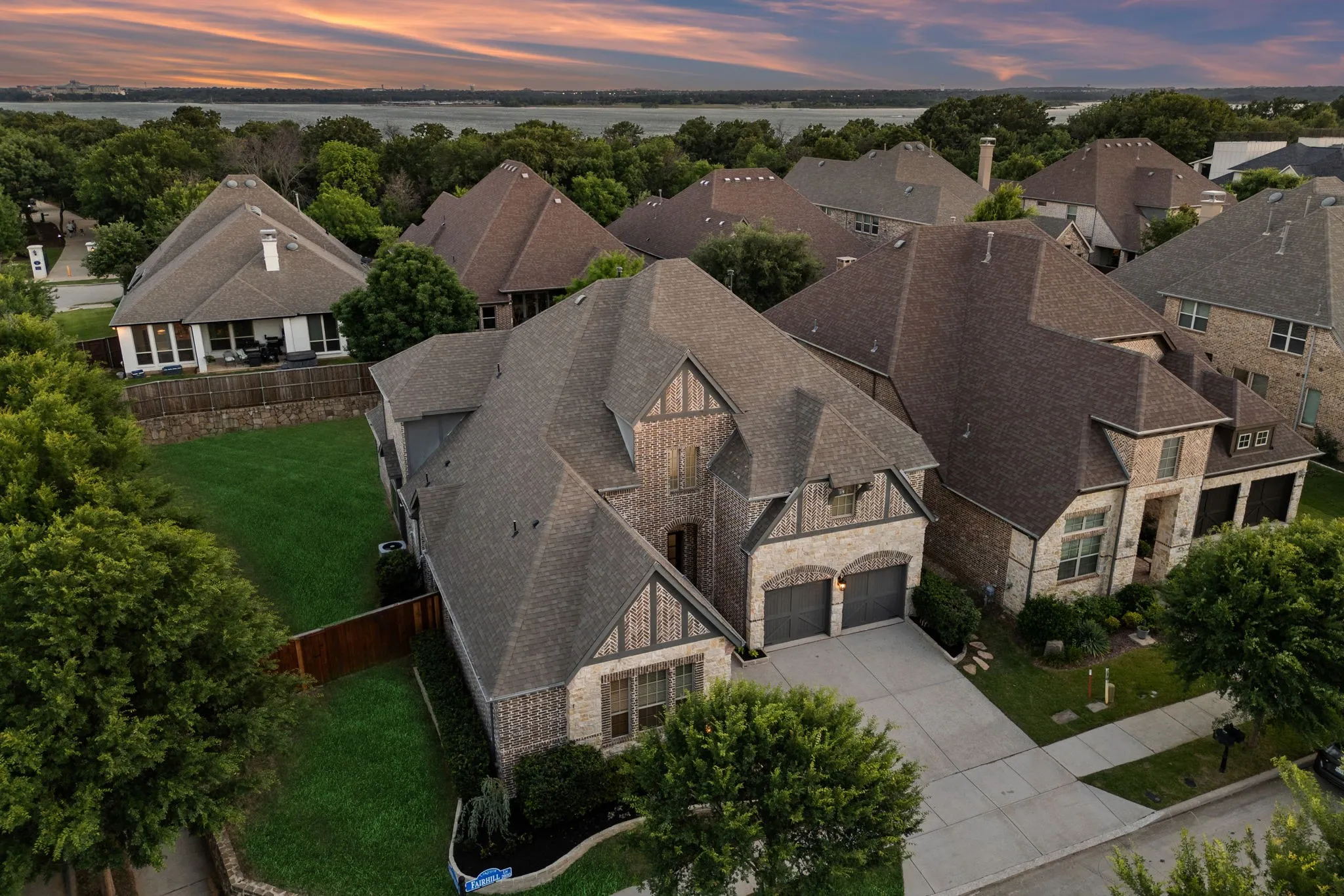 Single Family Residence For Sale in Tarrant County , 2601 Fairhill Lane, Flower Mound, Texas 75022, 4 Bedroom, 5 Bathroom, 3 Garage spaces, 4,100 Sqft, built in 2015, mls#21271557, Real Estate Agent in Flower Mound, Homes For Sale in Tarrant county, Homes For Sale in Flower Mound, Realtor in Flower Mound Texas, Real Estate Brokerage Independent Realty Texas, Luminita Cordes Realtor