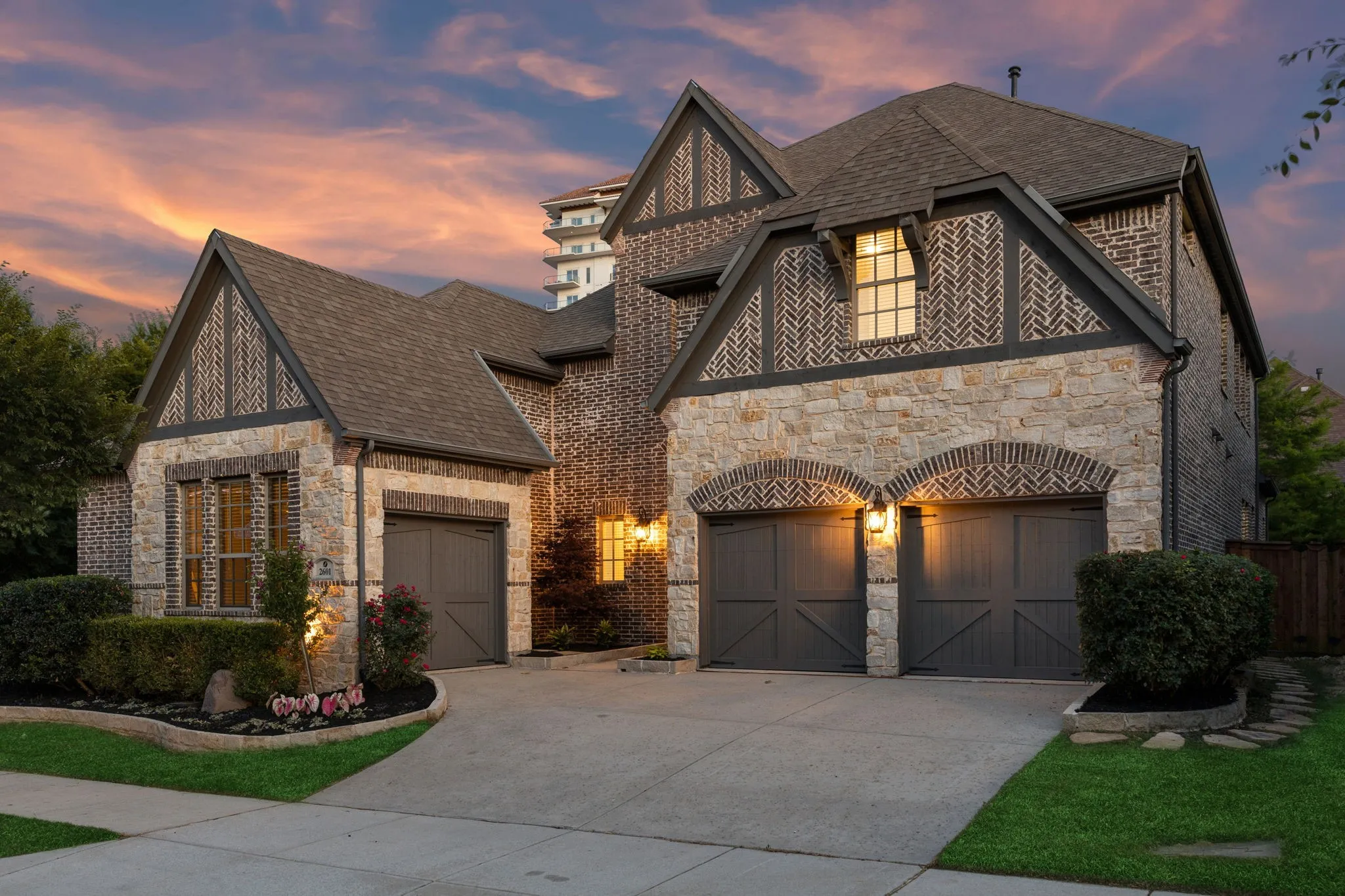 Single Family Residence For Sale in Tarrant County , 2601 Fairhill Lane, Flower Mound, Texas 75022, 4 Bedroom, 5 Bathroom, 3 Garage spaces, 4,100 Sqft, built in 2015, mls#21271557, Real Estate Agent in Flower Mound, Homes For Sale in Tarrant county, Homes For Sale in Flower Mound, Realtor in Flower Mound Texas, Real Estate Brokerage Independent Realty Texas, Luminita Cordes Realtor
