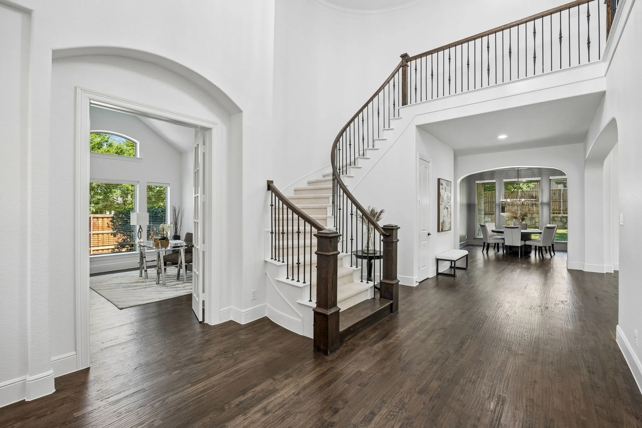 Single Family Residence For Sale in Tarrant County , 2601 Fairhill Lane, Flower Mound, Texas 75022, 4 Bedroom, 5 Bathroom, 3 Garage spaces, 4,100 Sqft, built in 2015, mls#21271557, Real Estate Agent in Flower Mound, Homes For Sale in Tarrant county, Homes For Sale in Flower Mound, Realtor in Flower Mound Texas, Real Estate Brokerage Independent Realty Texas, Luminita Cordes Realtor