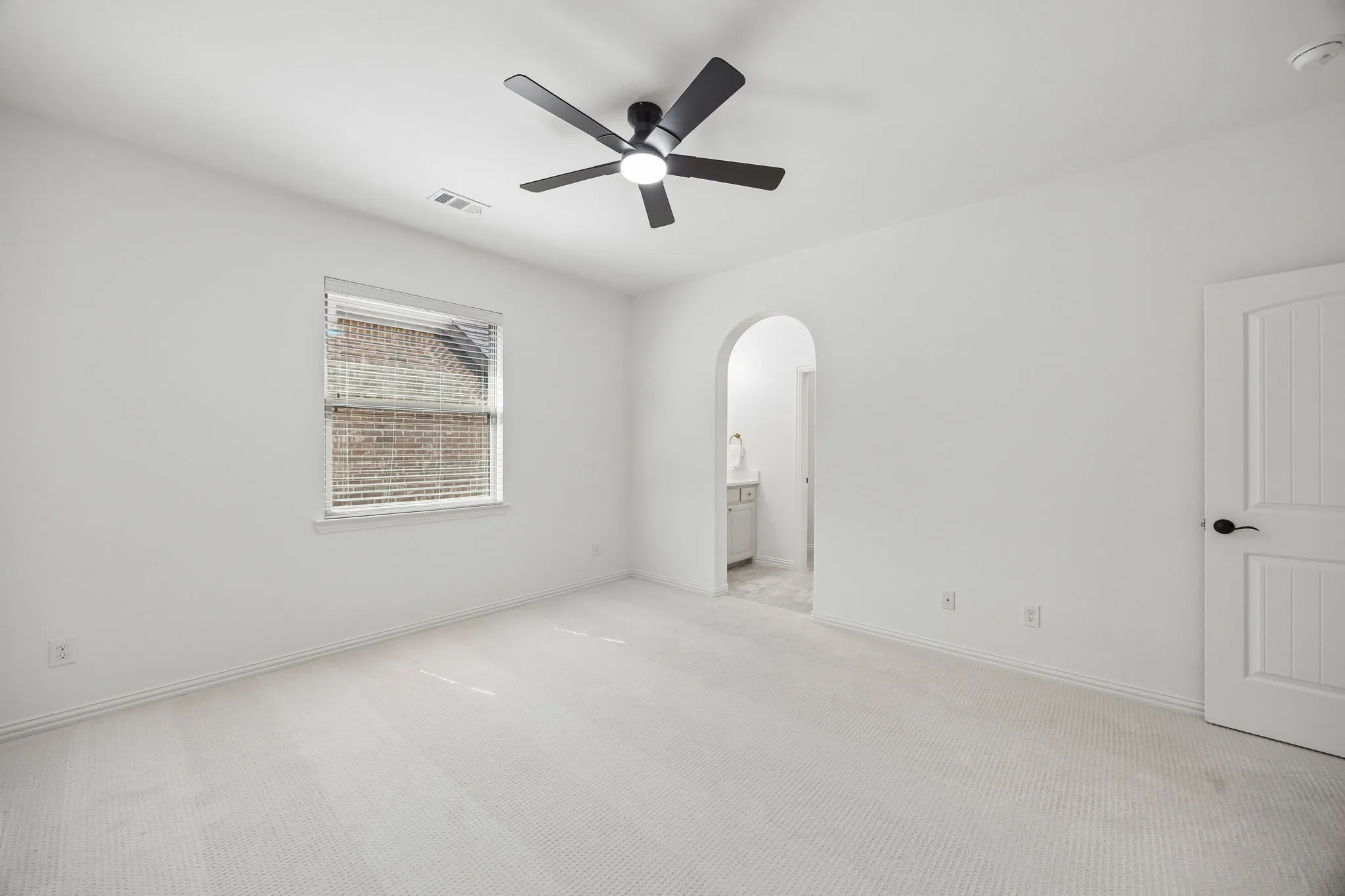 Single Family Residence For Sale in Tarrant County , 2601 Fairhill Lane, Flower Mound, Texas 75022, 4 Bedroom, 5 Bathroom, 3 Garage spaces, 4,100 Sqft, built in 2015, mls#21271557, Real Estate Agent in Flower Mound, Homes For Sale in Tarrant county, Homes For Sale in Flower Mound, Realtor in Flower Mound Texas, Real Estate Brokerage Independent Realty Texas, Luminita Cordes Realtor
