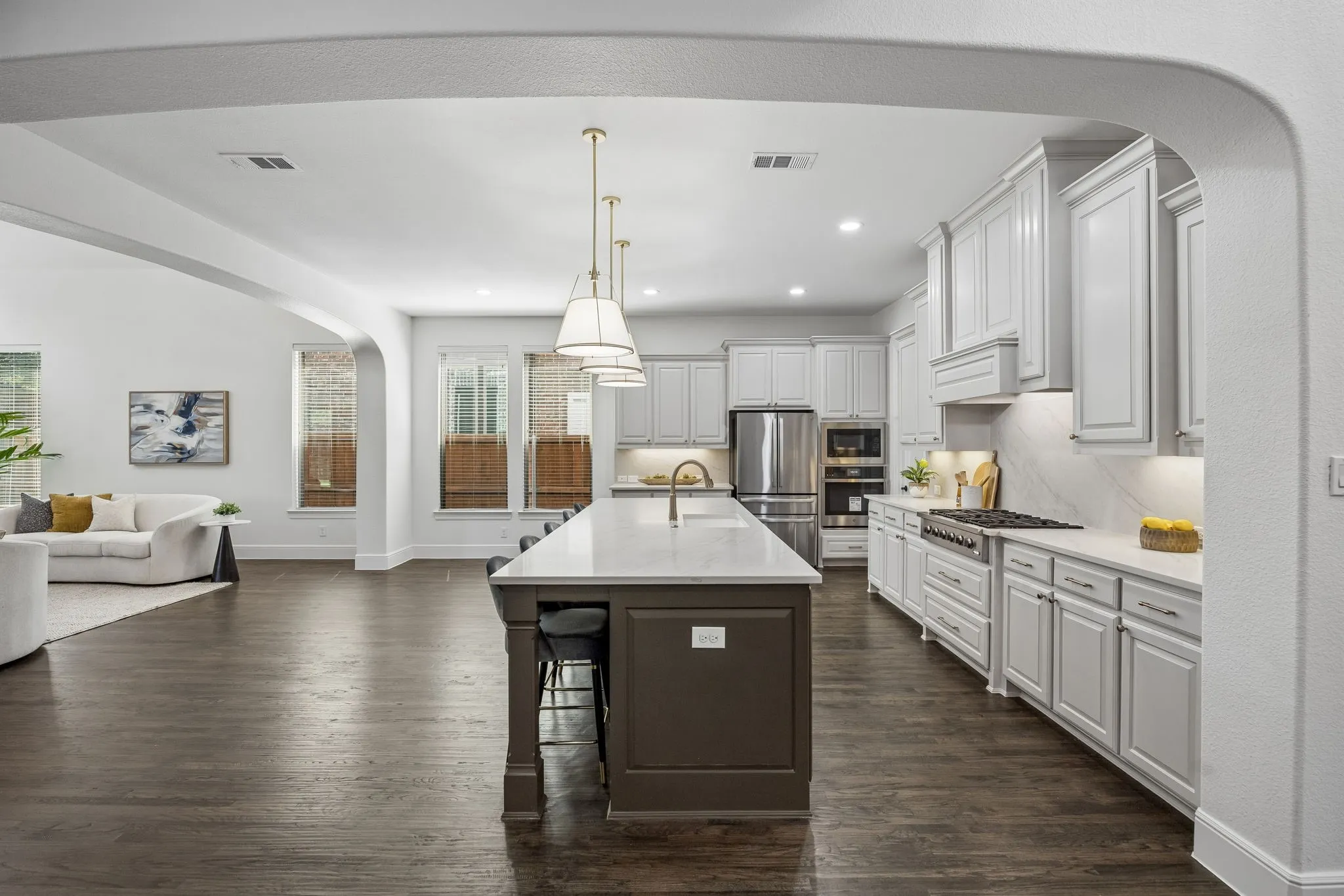 Single Family Residence For Sale in Tarrant County , 2601 Fairhill Lane, Flower Mound, Texas 75022, 4 Bedroom, 5 Bathroom, 3 Garage spaces, 4,100 Sqft, built in 2015, mls#21271557, Real Estate Agent in Flower Mound, Homes For Sale in Tarrant county, Homes For Sale in Flower Mound, Realtor in Flower Mound Texas, Real Estate Brokerage Independent Realty Texas, Luminita Cordes Realtor
