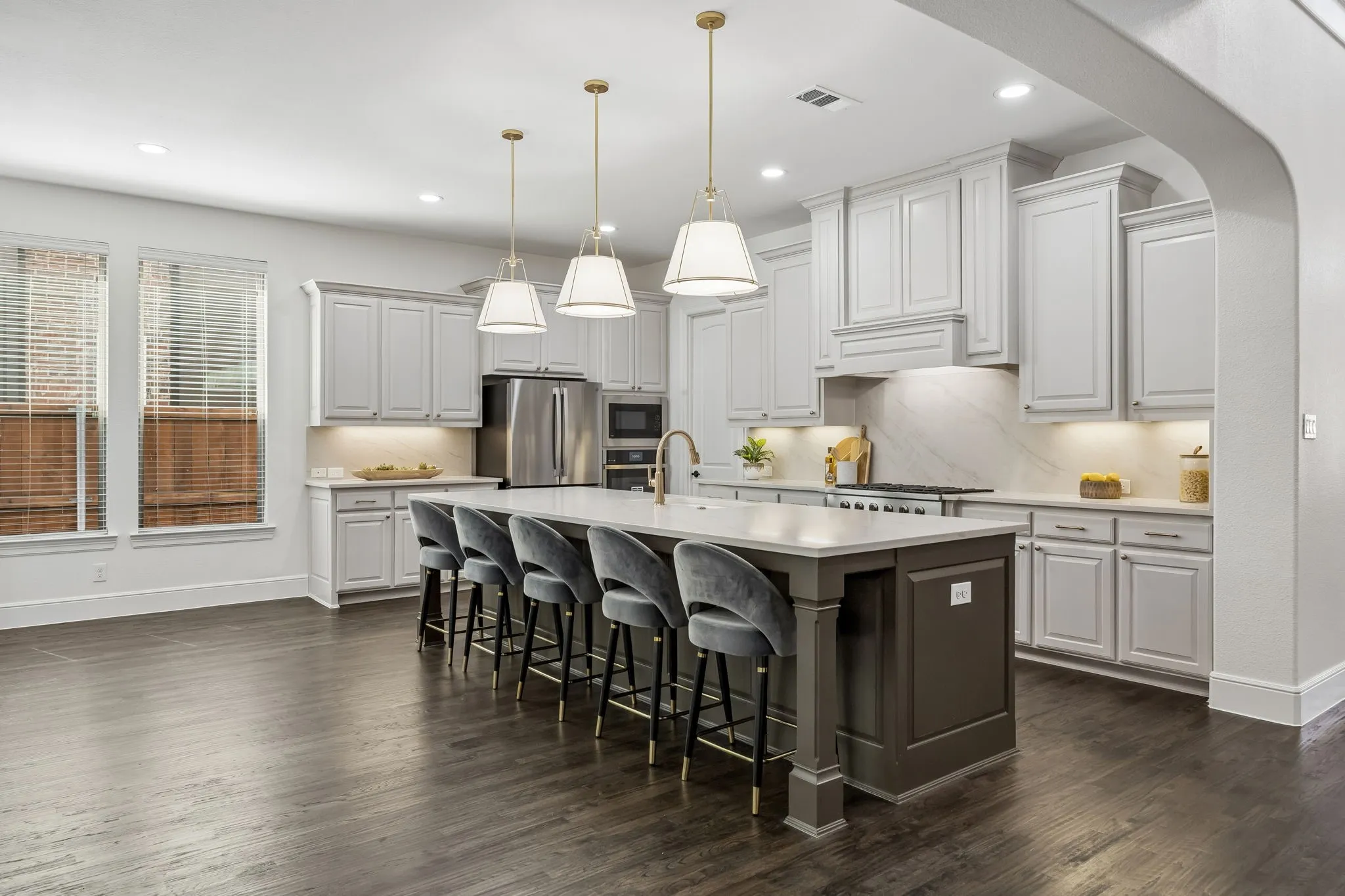 Single Family Residence For Sale in Tarrant County , 2601 Fairhill Lane, Flower Mound, Texas 75022, 4 Bedroom, 5 Bathroom, 3 Garage spaces, 4,100 Sqft, built in 2015, mls#21271557, Real Estate Agent in Flower Mound, Homes For Sale in Tarrant county, Homes For Sale in Flower Mound, Realtor in Flower Mound Texas, Real Estate Brokerage Independent Realty Texas, Luminita Cordes Realtor