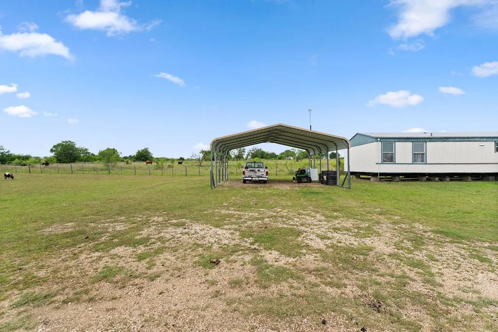 Manufactured Home For Sale in Hill County , 7956 Fm 2114, Hubbard, Texas 76648, 3 Bedrooms, 2 Bathrooms, Garage spaces, 1,088 Sqft, built in 2000, Price $600,000, mls#21272665, Real Estate Agent in Hubbard, Homes For Sale in Hill county, Homes For Sale in Hubbard, Realtor in Hubbard Texas, Real Estate Brokerage Independent Realty Texas, Luminita Cordes Realtor