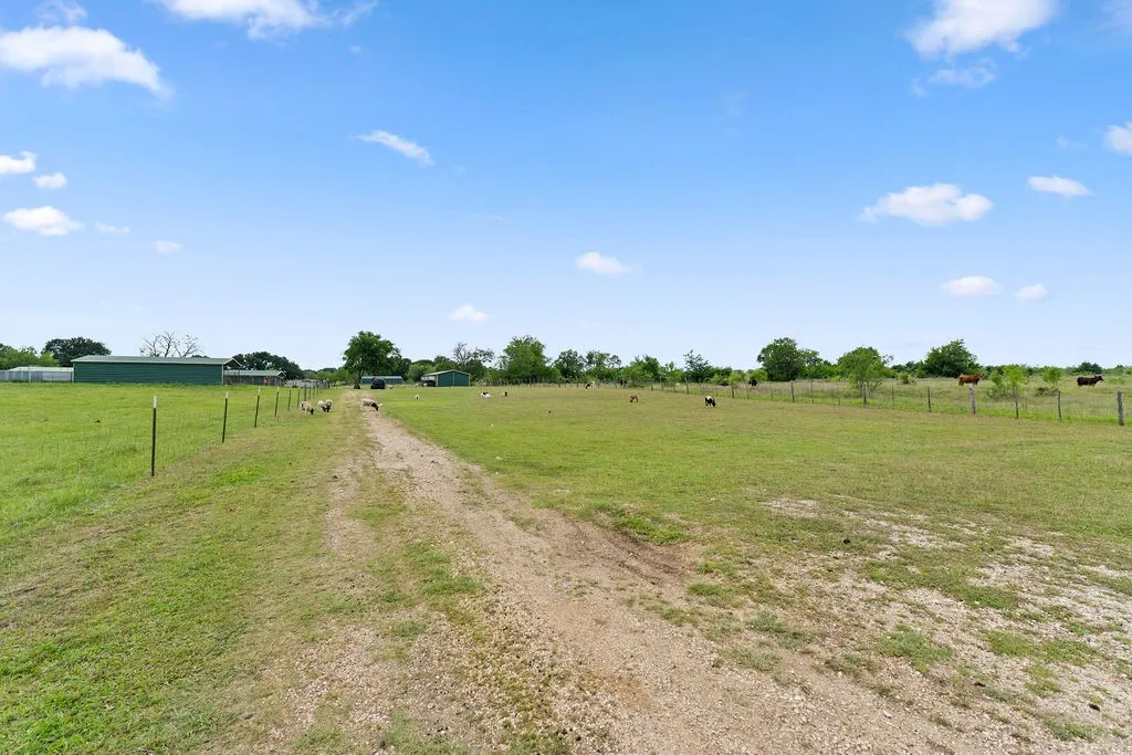 Manufactured Home For Sale in Hill County , 7956 Fm 2114, Hubbard, Texas 76648, 3 Bedrooms, 2 Bathrooms, Garage spaces, 1,088 Sqft, built in 2000, Price $600,000, mls#21272665, Real Estate Agent in Hubbard, Homes For Sale in Hill county, Homes For Sale in Hubbard, Realtor in Hubbard Texas, Real Estate Brokerage Independent Realty Texas, Luminita Cordes Realtor