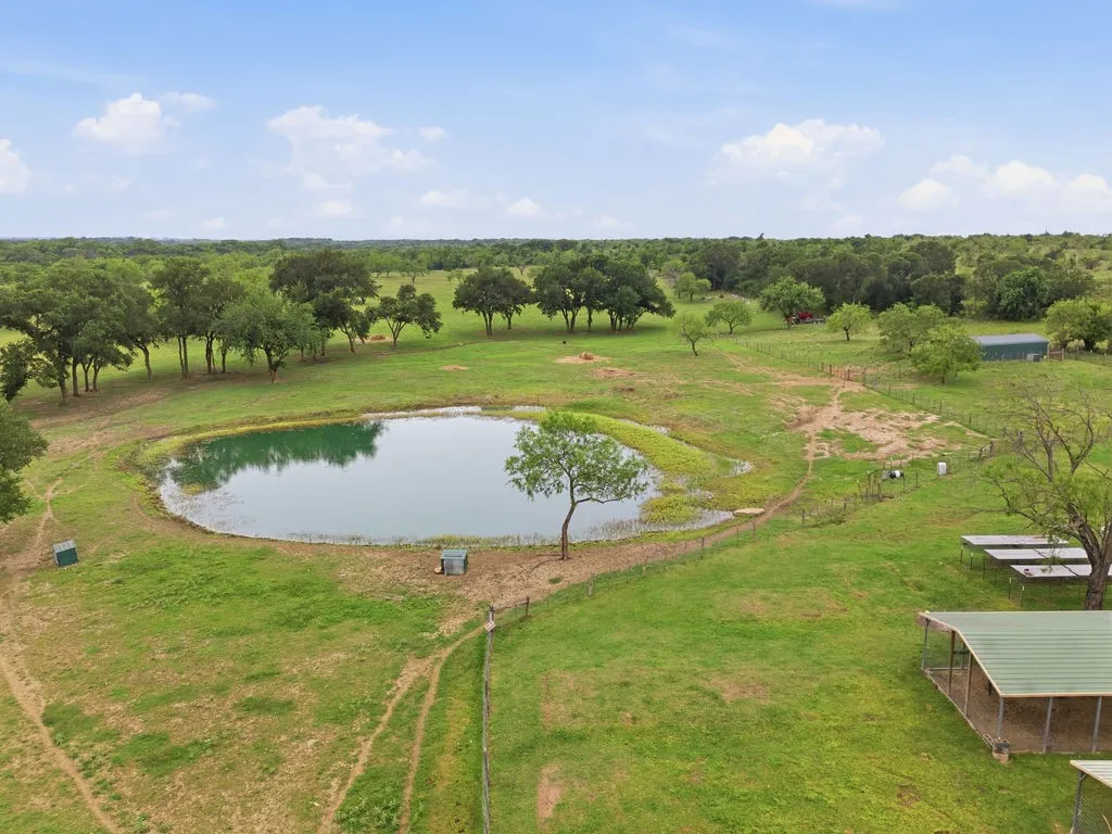 Manufactured Home For Sale in Hill County , 7956 Fm 2114, Hubbard, Texas 76648, 3 Bedrooms, 2 Bathrooms, Garage spaces, 1,088 Sqft, built in 2000, Price $600,000, mls#21272665, Real Estate Agent in Hubbard, Homes For Sale in Hill county, Homes For Sale in Hubbard, Realtor in Hubbard Texas, Real Estate Brokerage Independent Realty Texas, Luminita Cordes Realtor