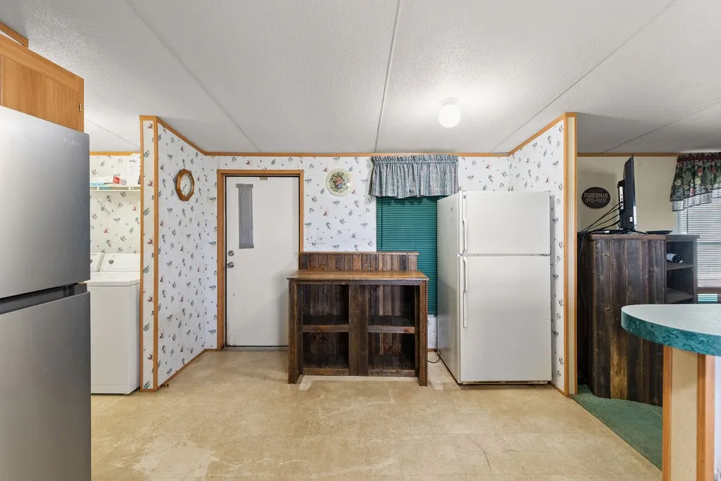 Manufactured Home For Sale in Hill County , 7956 Fm 2114, Hubbard, Texas 76648, 3 Bedrooms, 2 Bathrooms, Garage spaces, 1,088 Sqft, built in 2000, Price $600,000, mls#21272665, Real Estate Agent in Hubbard, Homes For Sale in Hill county, Homes For Sale in Hubbard, Realtor in Hubbard Texas, Real Estate Brokerage Independent Realty Texas, Luminita Cordes Realtor