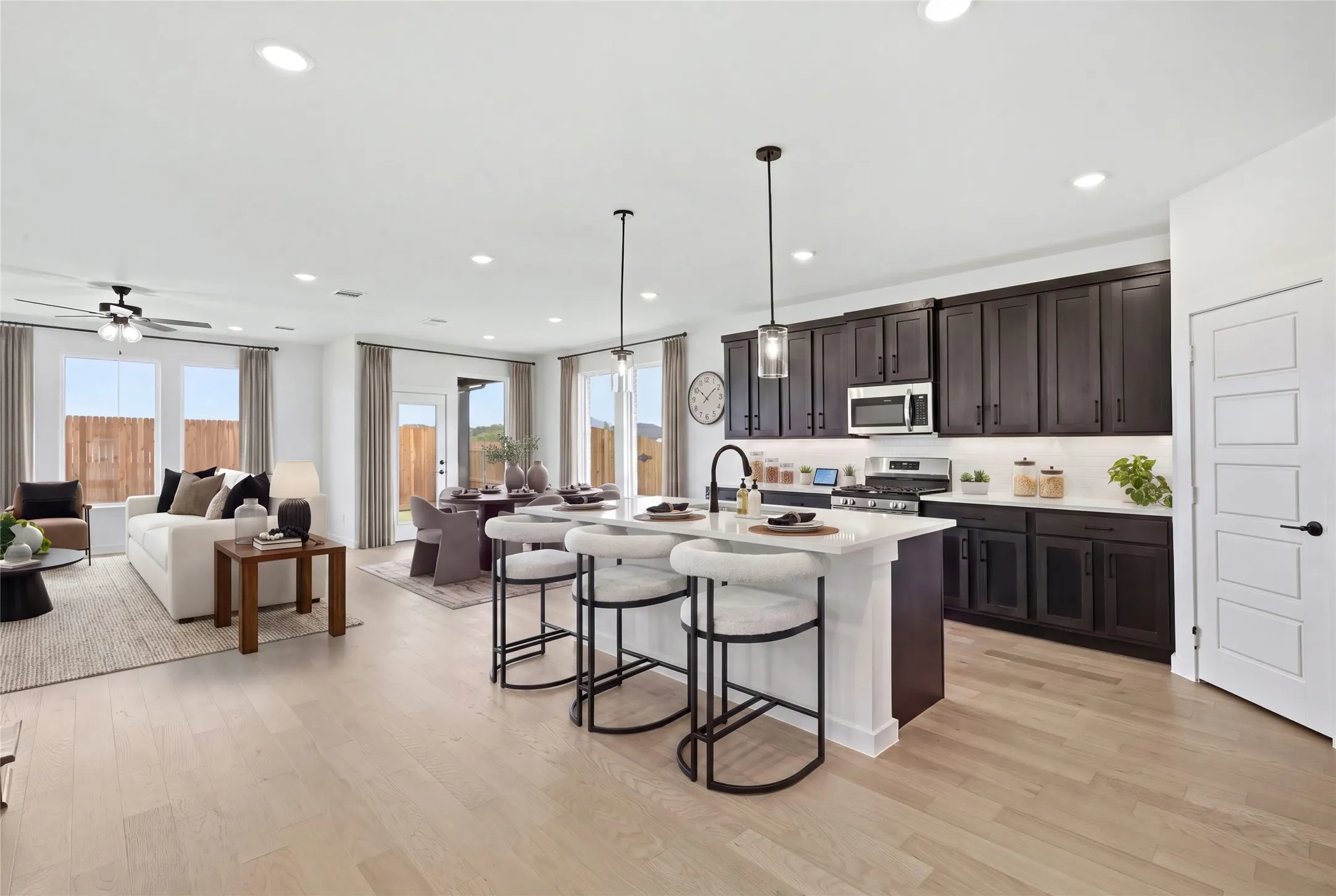 Single Family Residence For Sale in Tarrant County , 4620 Commack Drive, Fort Worth, Texas 76135, 5 Bedroom, 3 Bathroom, 2 Garage spaces, 3,043 Sqft, built in 2026, mls#21273350, Real Estate Agent in Fort Worth, Homes For Sale in Tarrant county, Homes For Sale in Fort Worth, Realtor in Fort Worth Texas, Real Estate Brokerage Independent Realty Texas, Luminita Cordes Realtor