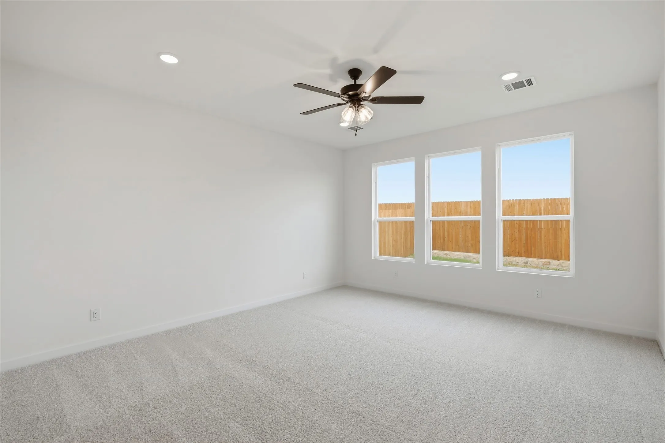 Single Family Residence For Sale in Tarrant County , 4620 Commack Drive, Fort Worth, Texas 76135, 5 Bedroom, 3 Bathroom, 2 Garage spaces, 3,043 Sqft, built in 2026, mls#21273350, Real Estate Agent in Fort Worth, Homes For Sale in Tarrant county, Homes For Sale in Fort Worth, Realtor in Fort Worth Texas, Real Estate Brokerage Independent Realty Texas, Luminita Cordes Realtor