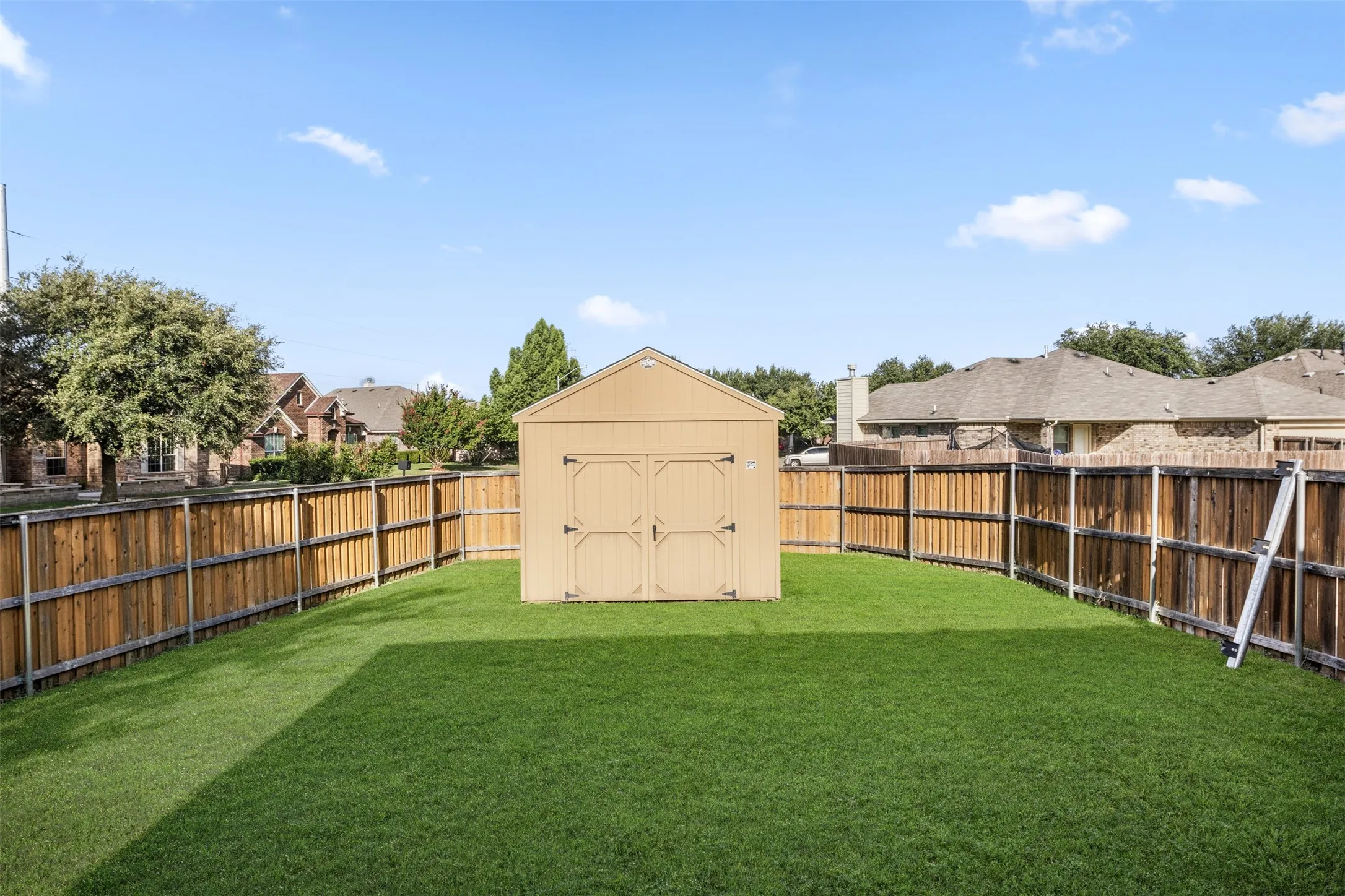 Single Family Residence For Sale in Dallas County , 603 Zollman Court, Lancaster, Texas 75146, 3 Bedrooms, 3 Bathrooms, 2 Garage spaces, 2,912 Sqft, built in 2005, Price $313,000, mls#21273352, Real Estate Agent in Lancaster, Homes For Sale in Dallas county, Homes For Sale in Lancaster, Realtor in Lancaster Texas, Real Estate Brokerage Independent Realty Texas, Luminita Cordes Realtor