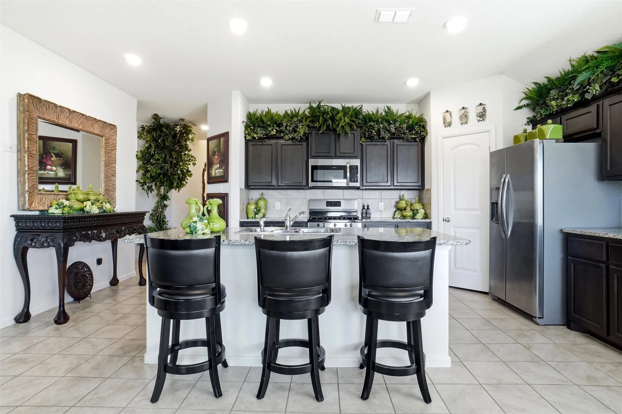 Single Family Residence For Sale in Tarrant County , 6341 Porthole Lane, Fort Worth, Texas 76179, 4 Bedroom, 2 Bathroom, 2 Garage spaces, 1,587 Sqft, built in 2018, mls#21273164, Real Estate Agent in Fort Worth, Homes For Sale in Tarrant county, Homes For Sale in Fort Worth, Realtor in Fort Worth Texas, Real Estate Brokerage Independent Realty Texas, Luminita Cordes Realtor