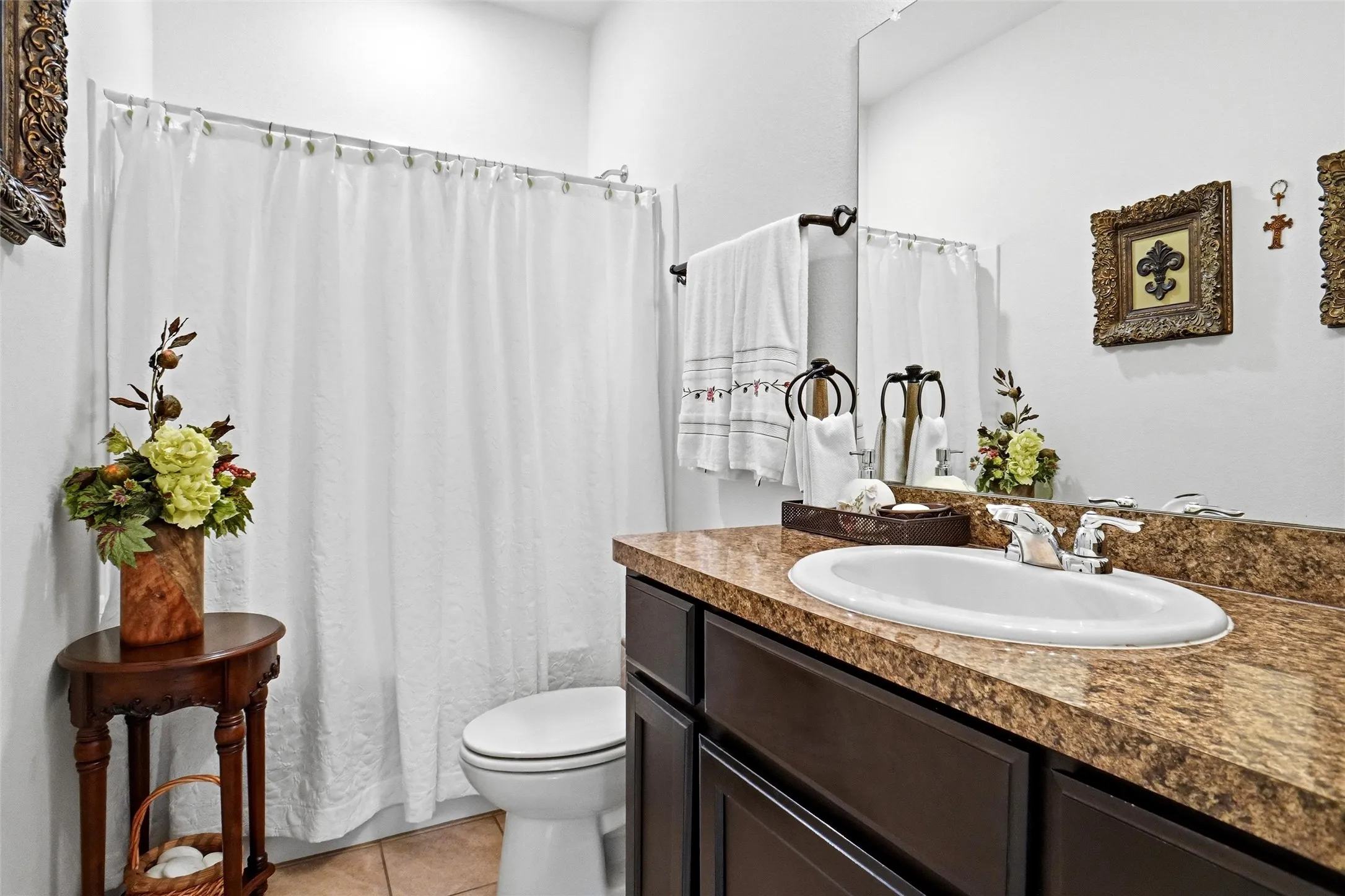 Single Family Residence For Sale in Tarrant County , 6341 Porthole Lane, Fort Worth, Texas 76179, 4 Bedroom, 2 Bathroom, 2 Garage spaces, 1,587 Sqft, built in 2018, mls#21273164, Real Estate Agent in Fort Worth, Homes For Sale in Tarrant county, Homes For Sale in Fort Worth, Realtor in Fort Worth Texas, Real Estate Brokerage Independent Realty Texas, Luminita Cordes Realtor