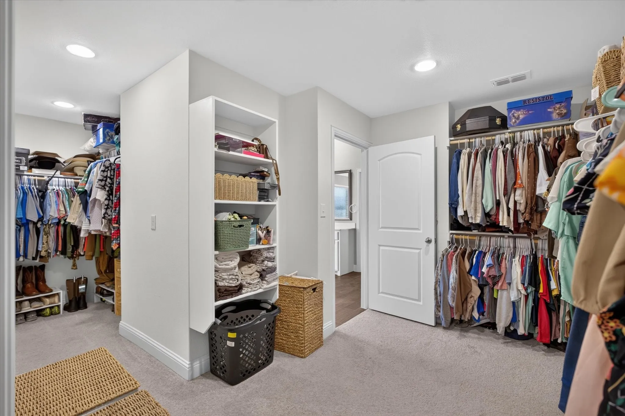 Single Family Residence For Sale in Denton County , 1455 Radecke Road, Krum, Texas 76249, 4 Bedroom, 3 Bathroom, 2 Garage spaces, 2,661 Sqft, built in 2020, mls#21273355, Real Estate Agent in Krum, Homes For Sale in Denton county, Homes For Sale in Krum, Realtor in Krum Texas, Real Estate Brokerage Independent Realty Texas, Luminita Cordes Realtor