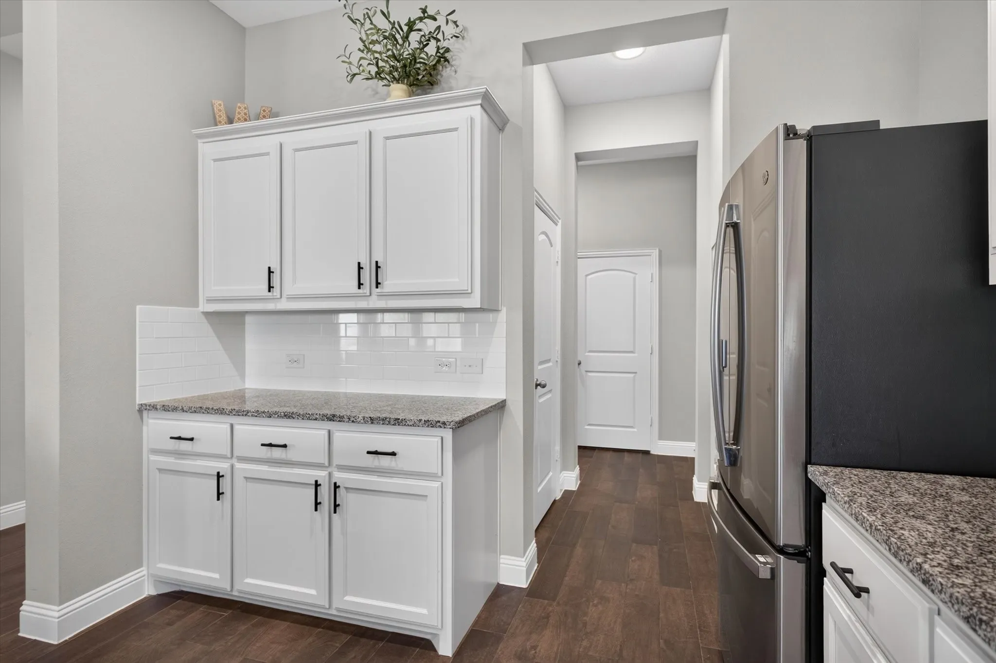 Single Family Residence For Sale in Denton County , 1455 Radecke Road, Krum, Texas 76249, 4 Bedroom, 3 Bathroom, 2 Garage spaces, 2,661 Sqft, built in 2020, mls#21273355, Real Estate Agent in Krum, Homes For Sale in Denton county, Homes For Sale in Krum, Realtor in Krum Texas, Real Estate Brokerage Independent Realty Texas, Luminita Cordes Realtor