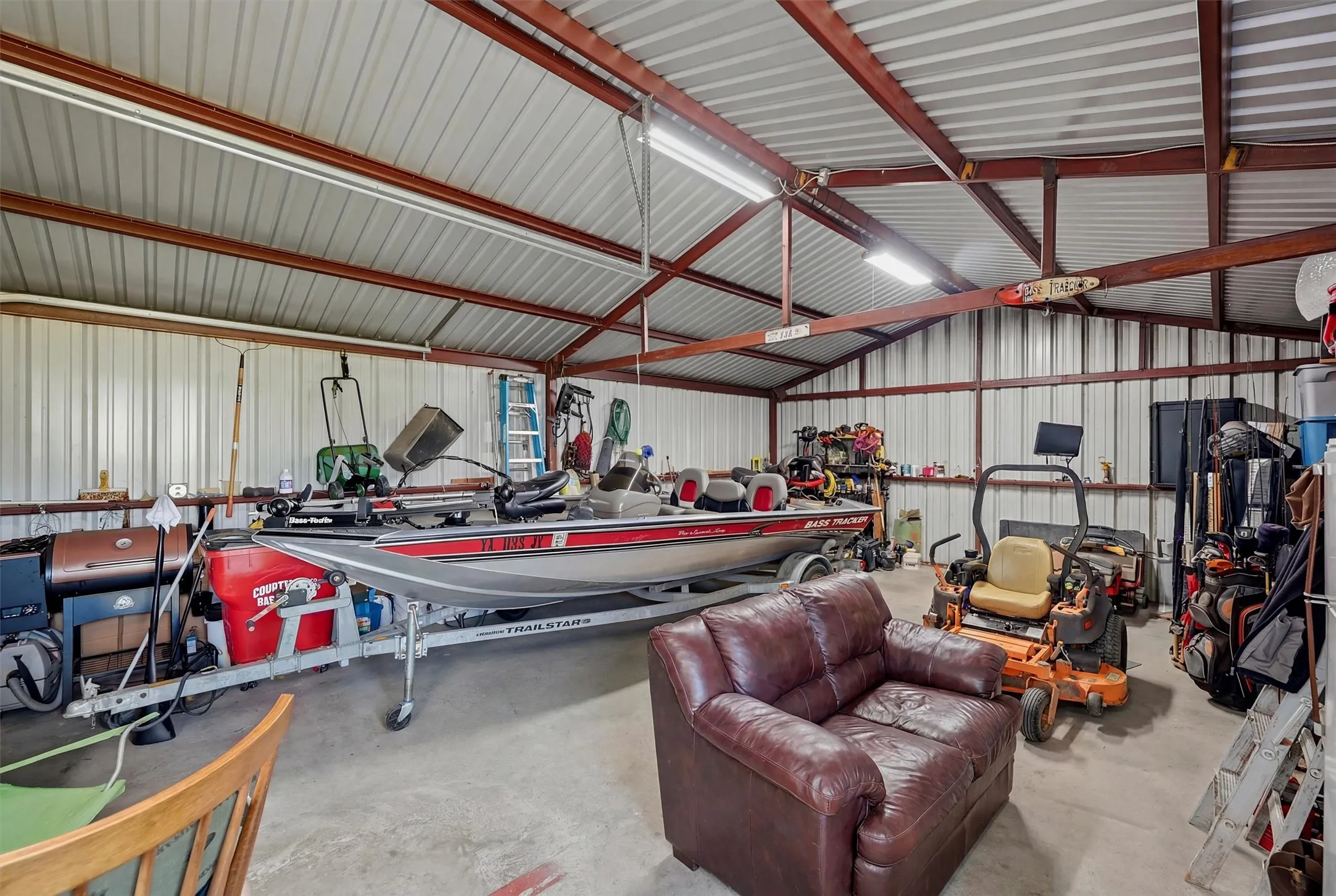 Single Family Residence For Sale in Collin County , 15656 State Highway 78 N, Blue Ridge, Texas 75424, 3 Bedroom, 2 Bathroom, 2 Garage spaces, 1,500 Sqft, built in 2015, mls#21266735, Real Estate Agent in Blue Ridge, Homes For Sale in Collin county, Homes For Sale in Blue Ridge, Realtor in Blue Ridge Texas, Real Estate Brokerage Independent Realty Texas, Luminita Cordes Realtor