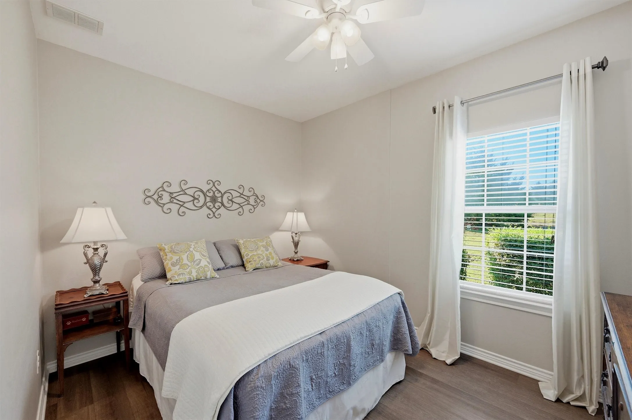 Single Family Residence For Sale in Collin County , 15656 State Highway 78 N, Blue Ridge, Texas 75424, 3 Bedroom, 2 Bathroom, 2 Garage spaces, 1,500 Sqft, built in 2015, mls#21266735, Real Estate Agent in Blue Ridge, Homes For Sale in Collin county, Homes For Sale in Blue Ridge, Realtor in Blue Ridge Texas, Real Estate Brokerage Independent Realty Texas, Luminita Cordes Realtor
