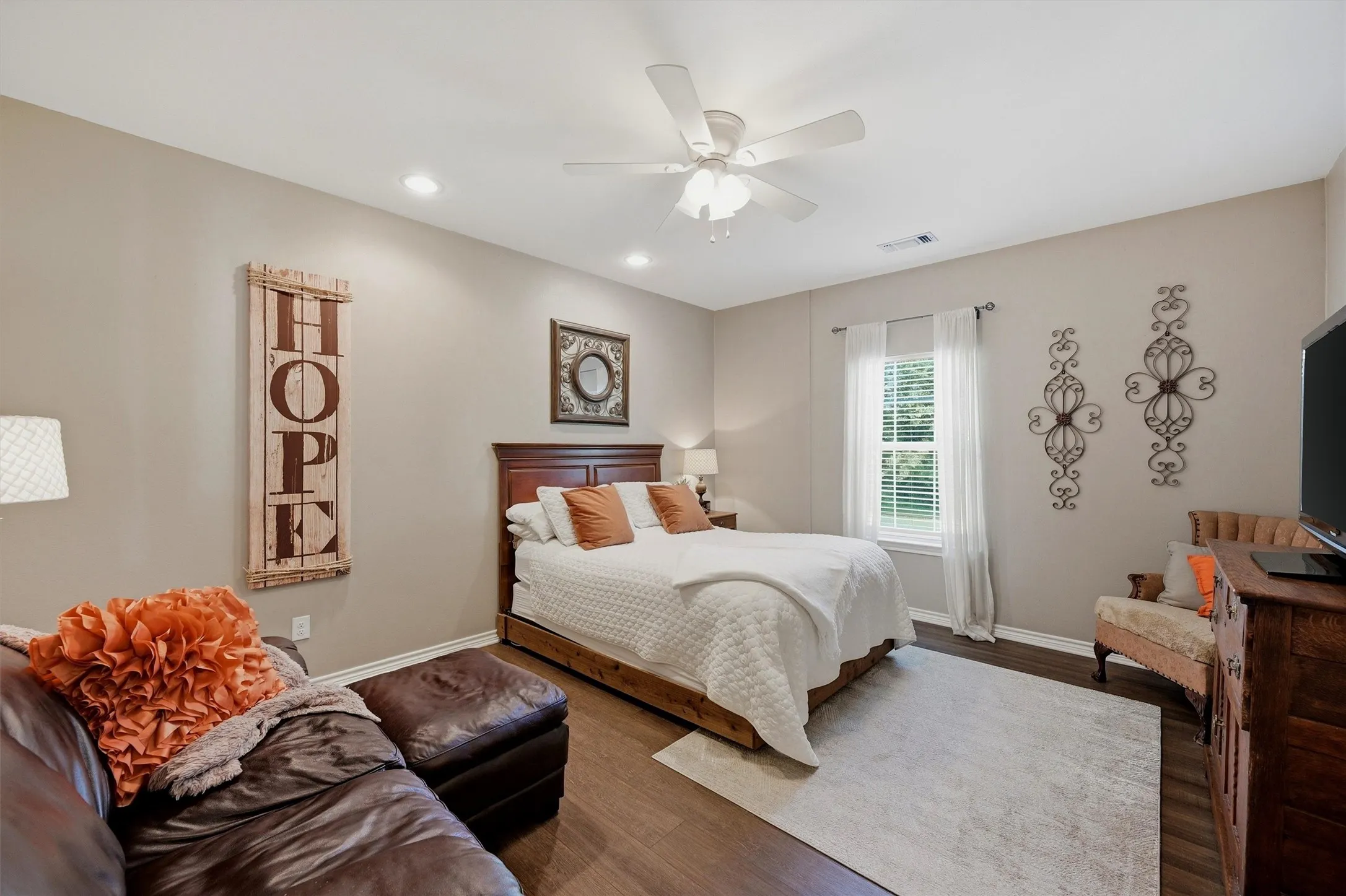 Single Family Residence For Sale in Collin County , 15656 State Highway 78 N, Blue Ridge, Texas 75424, 3 Bedroom, 2 Bathroom, 2 Garage spaces, 1,500 Sqft, built in 2015, mls#21266735, Real Estate Agent in Blue Ridge, Homes For Sale in Collin county, Homes For Sale in Blue Ridge, Realtor in Blue Ridge Texas, Real Estate Brokerage Independent Realty Texas, Luminita Cordes Realtor