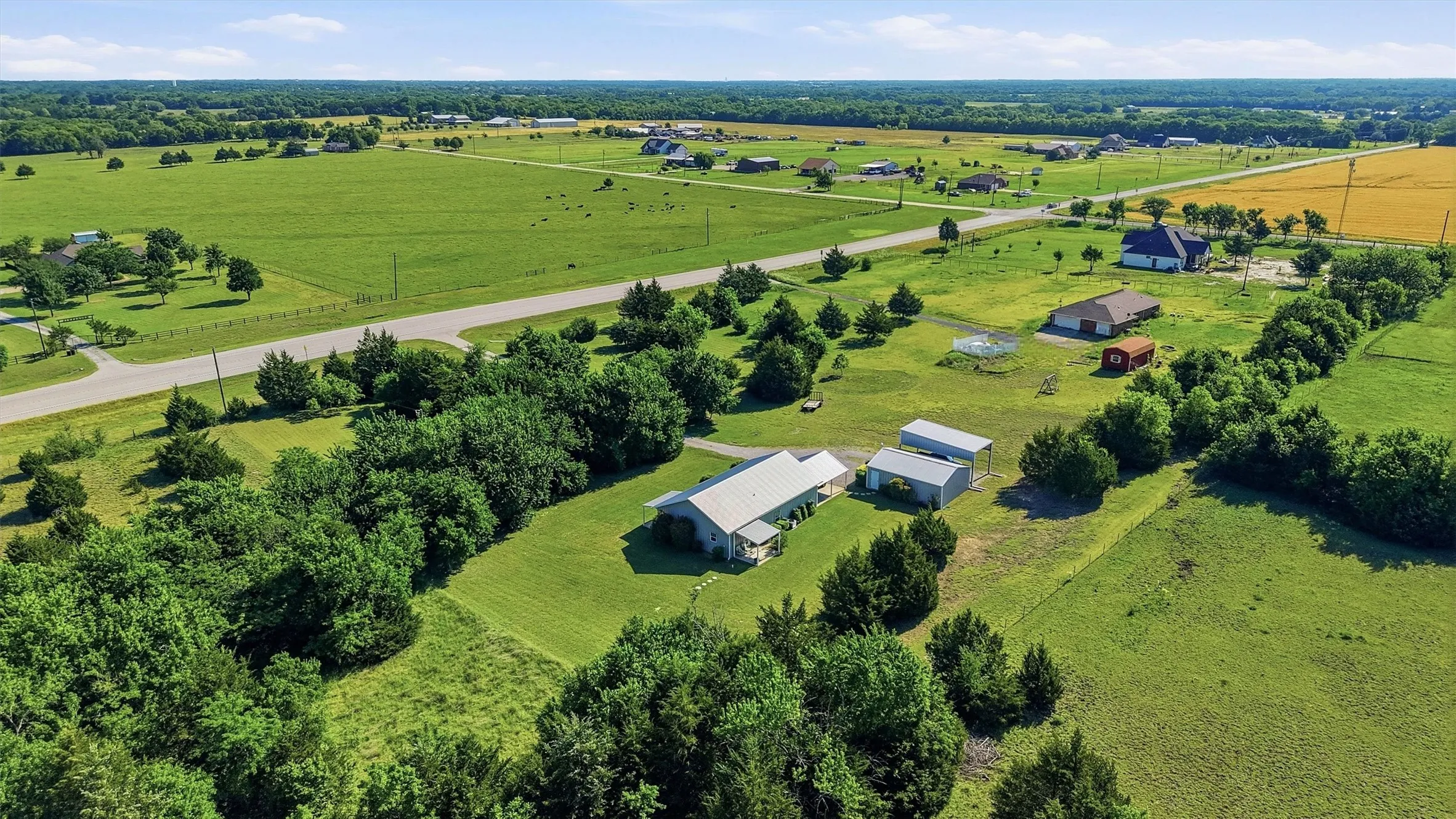 Single Family Residence For Sale in Collin County , 15656 State Highway 78 N, Blue Ridge, Texas 75424, 3 Bedroom, 2 Bathroom, 2 Garage spaces, 1,500 Sqft, built in 2015, mls#21266735, Real Estate Agent in Blue Ridge, Homes For Sale in Collin county, Homes For Sale in Blue Ridge, Realtor in Blue Ridge Texas, Real Estate Brokerage Independent Realty Texas, Luminita Cordes Realtor
